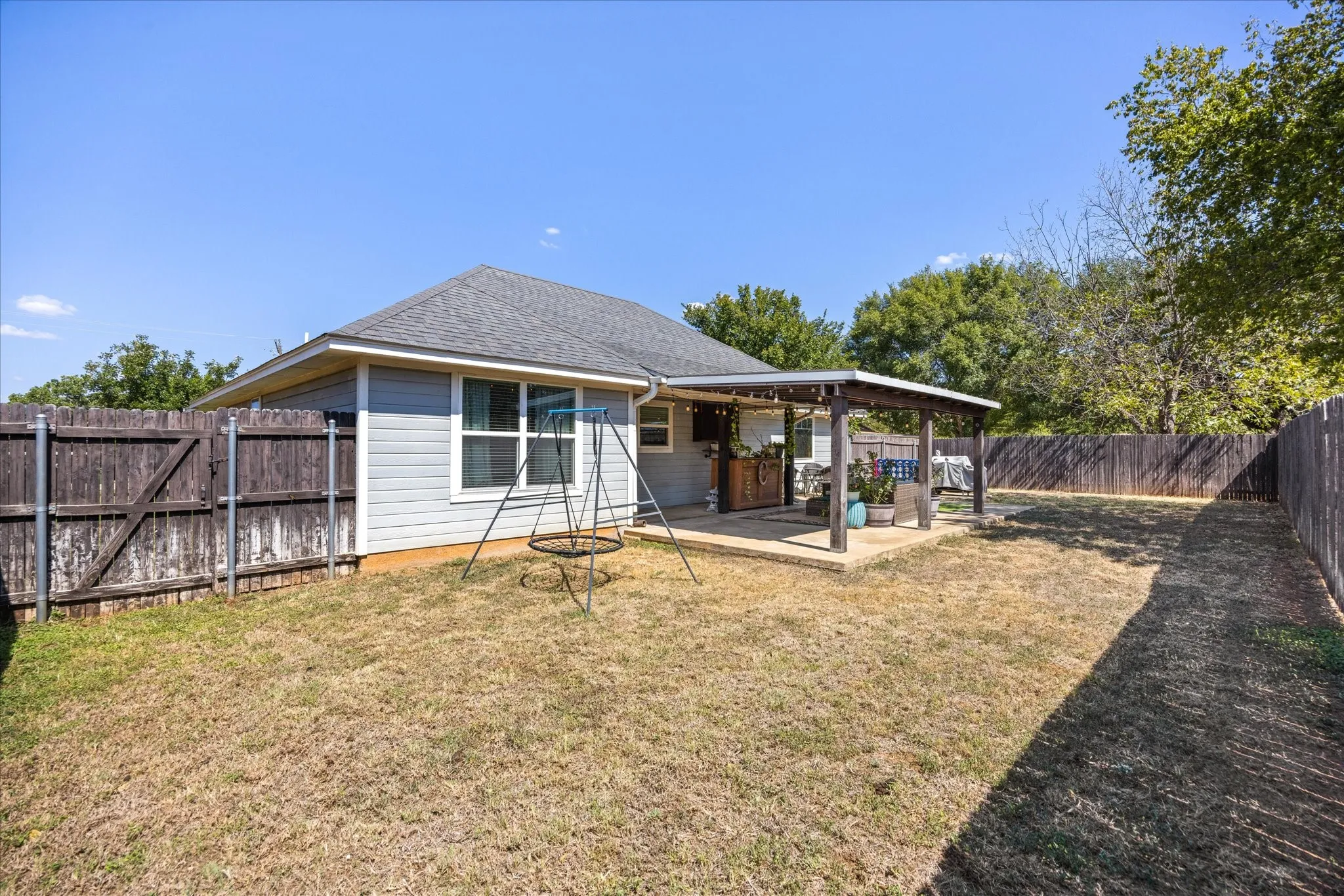 Single Family Residence For Sale in Somervell County , 203 Paluxy Street, Glen Rose, Texas 76043, 3 Bedroom, 2 Bathroom, 2 Garage spaces, 1,513 Sqft, built in 2018, mls#21382494, Real Estate Agent in Glen Rose, Homes For Sale in Somervell county, Homes For Sale in Glen Rose, Realtor in Glen Rose Texas, Real Estate Brokerage Independent Realty Texas, Luminita Cordes Realtor