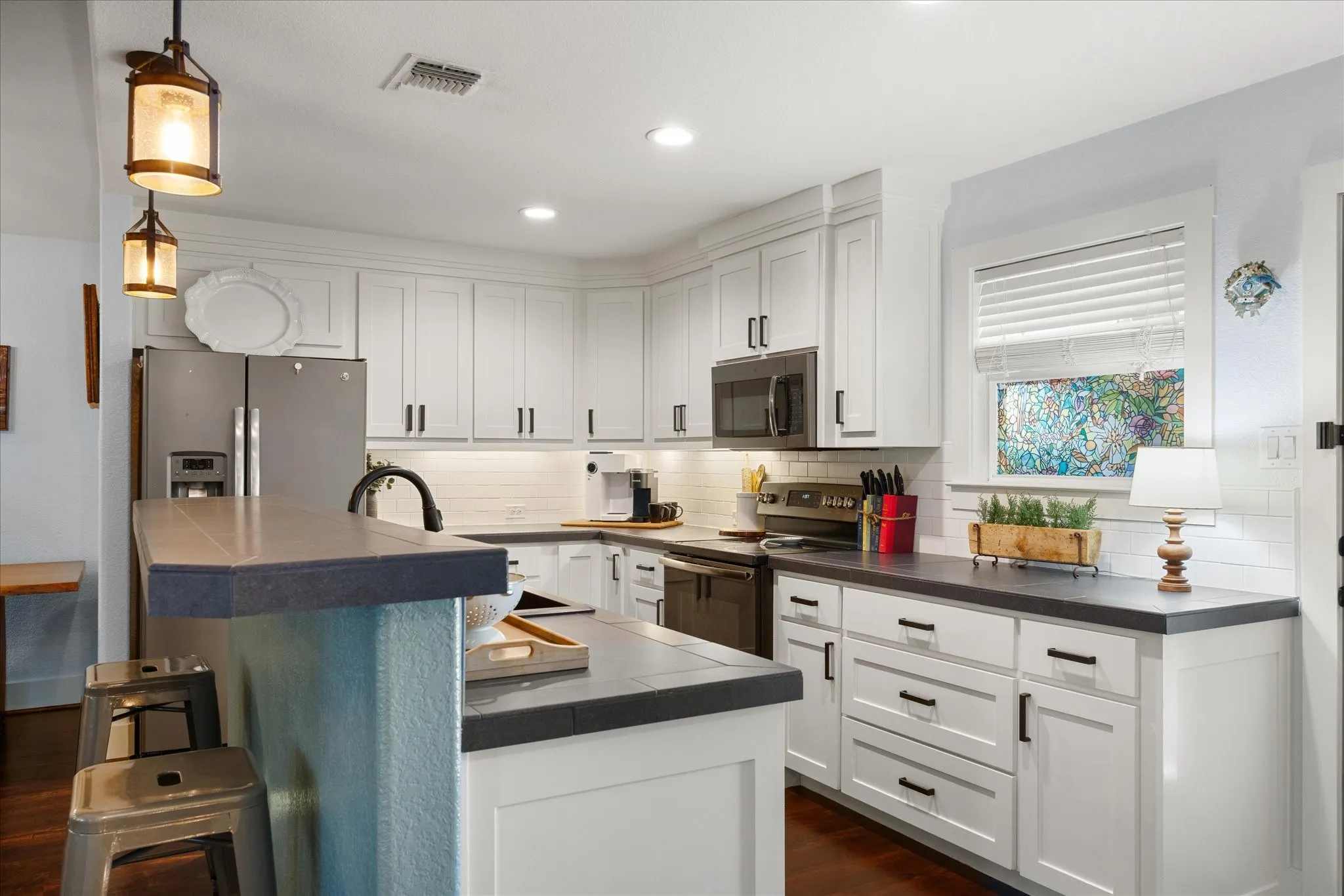 Single Family Residence For Sale in Somervell County , 203 Paluxy Street, Glen Rose, Texas 76043, 3 Bedroom, 2 Bathroom, 2 Garage spaces, 1,513 Sqft, built in 2018, mls#21382494, Real Estate Agent in Glen Rose, Homes For Sale in Somervell county, Homes For Sale in Glen Rose, Realtor in Glen Rose Texas, Real Estate Brokerage Independent Realty Texas, Luminita Cordes Realtor