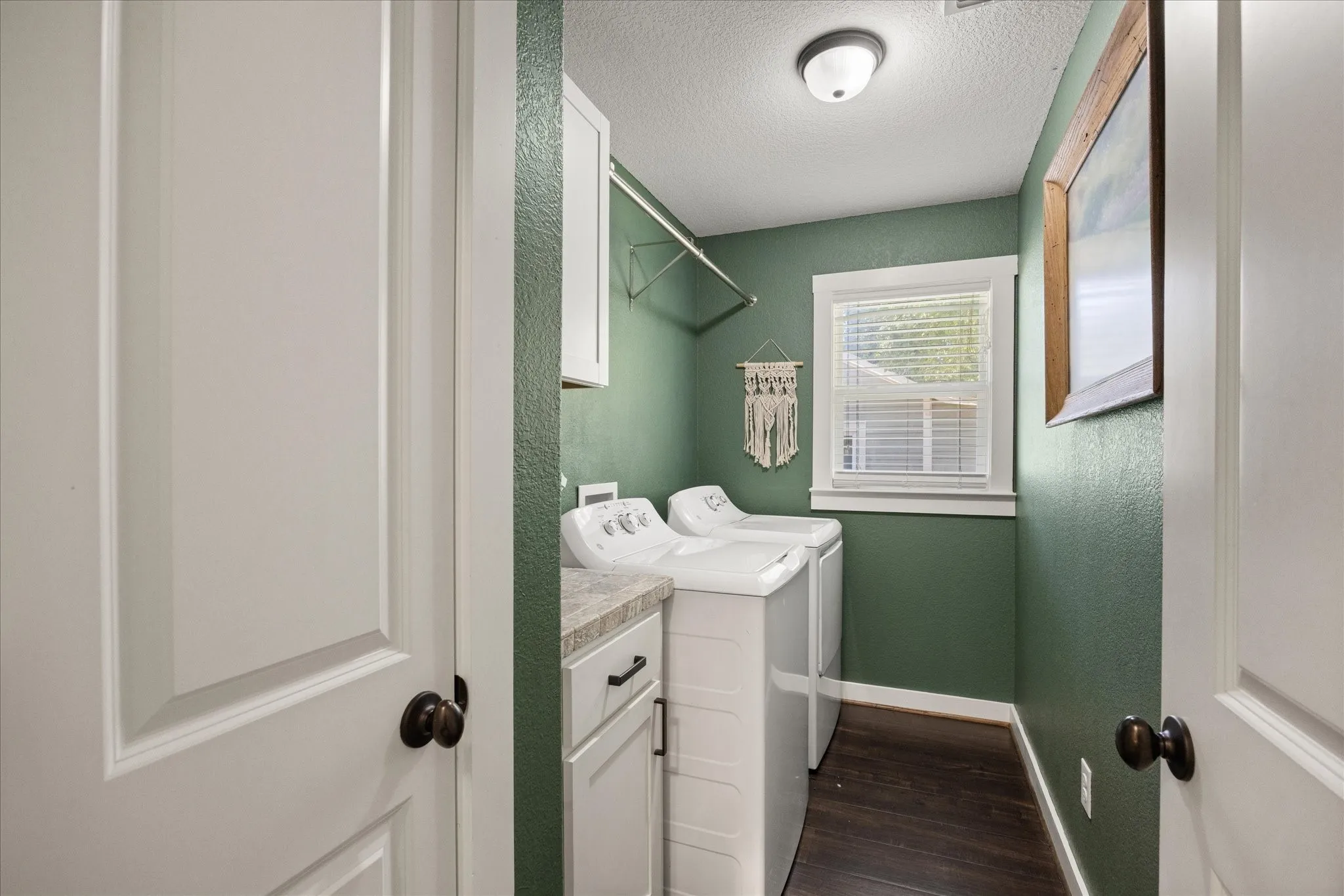 Single Family Residence For Sale in Somervell County , 203 Paluxy Street, Glen Rose, Texas 76043, 3 Bedroom, 2 Bathroom, 2 Garage spaces, 1,513 Sqft, built in 2018, mls#21382494, Real Estate Agent in Glen Rose, Homes For Sale in Somervell county, Homes For Sale in Glen Rose, Realtor in Glen Rose Texas, Real Estate Brokerage Independent Realty Texas, Luminita Cordes Realtor