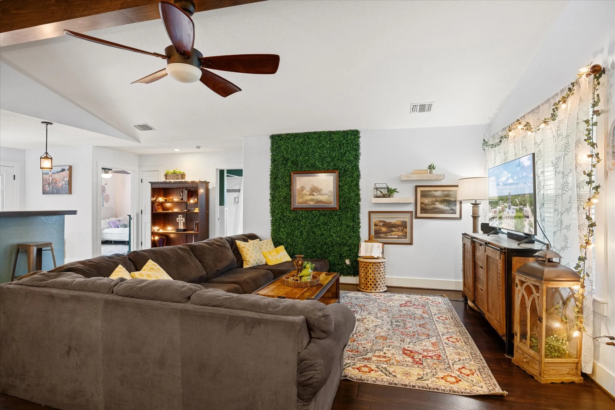 Single Family Residence For Sale in Somervell County , 203 Paluxy Street, Glen Rose, Texas 76043, 3 Bedroom, 2 Bathroom, 2 Garage spaces, 1,513 Sqft, built in 2018, mls#21382494, Real Estate Agent in Glen Rose, Homes For Sale in Somervell county, Homes For Sale in Glen Rose, Realtor in Glen Rose Texas, Real Estate Brokerage Independent Realty Texas, Luminita Cordes Realtor