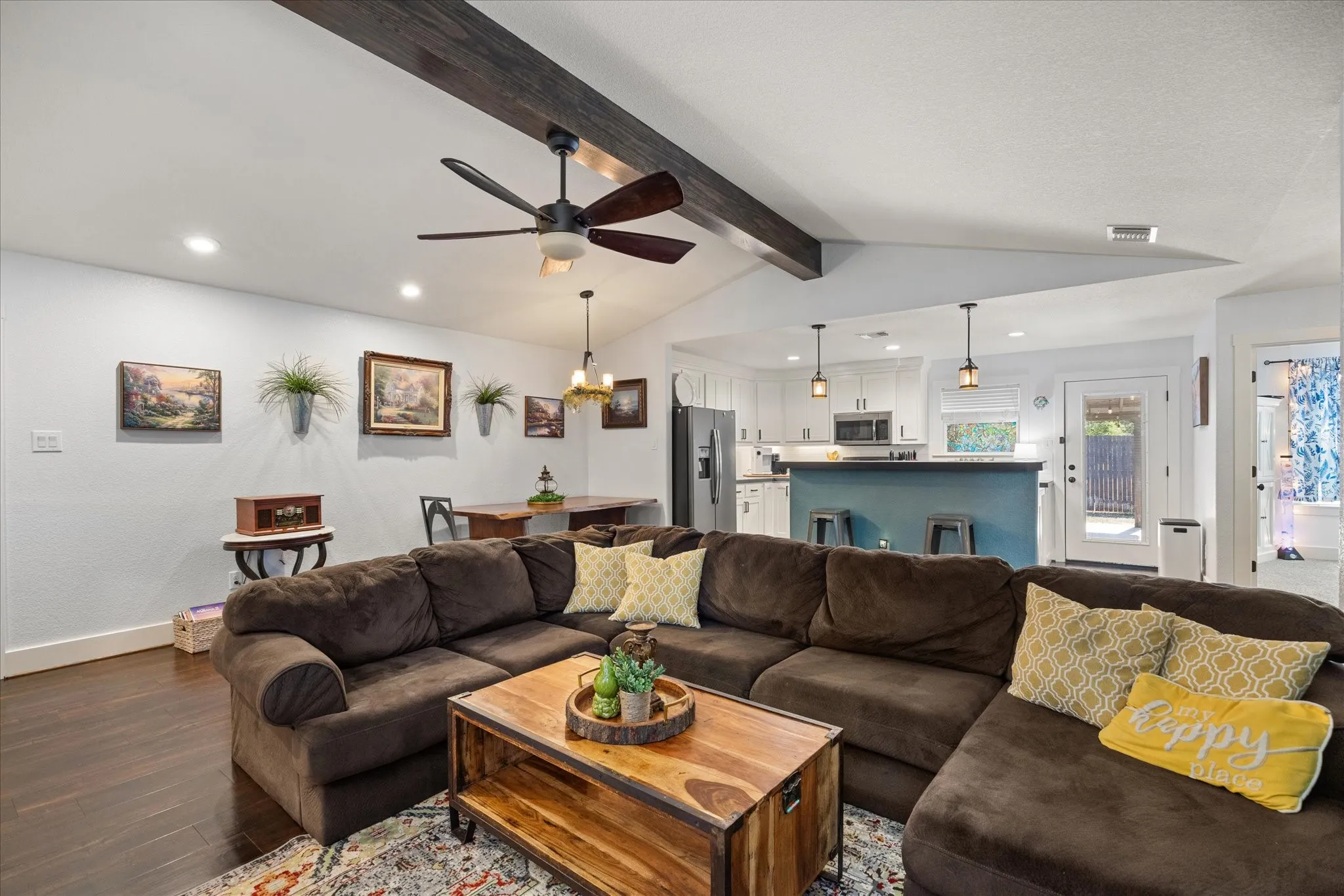 Single Family Residence For Sale in Somervell County , 203 Paluxy Street, Glen Rose, Texas 76043, 3 Bedroom, 2 Bathroom, 2 Garage spaces, 1,513 Sqft, built in 2018, mls#21382494, Real Estate Agent in Glen Rose, Homes For Sale in Somervell county, Homes For Sale in Glen Rose, Realtor in Glen Rose Texas, Real Estate Brokerage Independent Realty Texas, Luminita Cordes Realtor