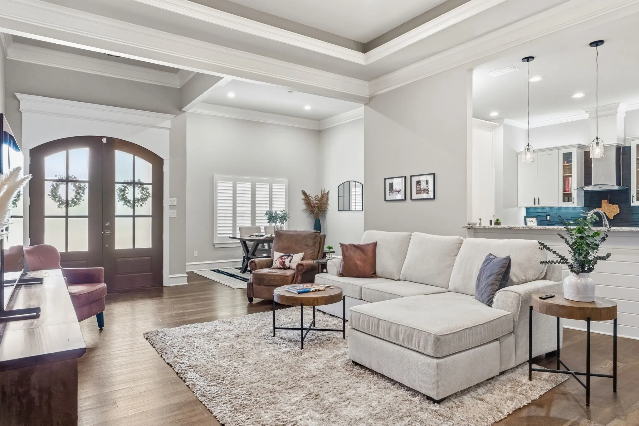 Single Family Residence For Sale in Smith County , 20926 Patriot Circle, Tyler, Texas 75703, 3 Bedroom, 3 Bathroom, 2 Garage spaces, 2,547 Sqft, built in 2019, mls#21382971, Real Estate Agent in Tyler, Homes For Sale in Smith county, Homes For Sale in Tyler, Realtor in Tyler Texas, Real Estate Brokerage Independent Realty Texas, Luminita Cordes Realtor