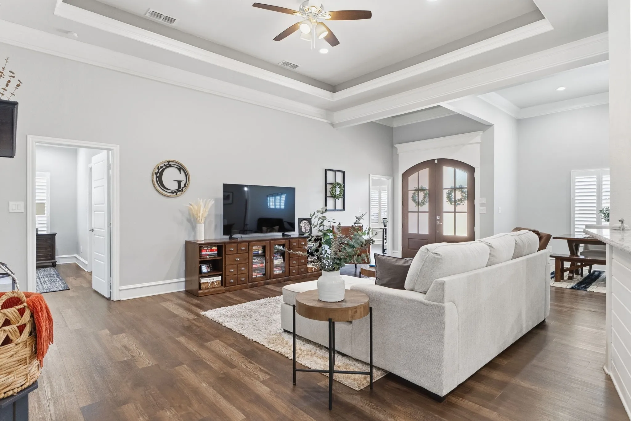 Single Family Residence For Sale in Smith County , 20926 Patriot Circle, Tyler, Texas 75703, 3 Bedroom, 3 Bathroom, 2 Garage spaces, 2,547 Sqft, built in 2019, mls#21382971, Real Estate Agent in Tyler, Homes For Sale in Smith county, Homes For Sale in Tyler, Realtor in Tyler Texas, Real Estate Brokerage Independent Realty Texas, Luminita Cordes Realtor