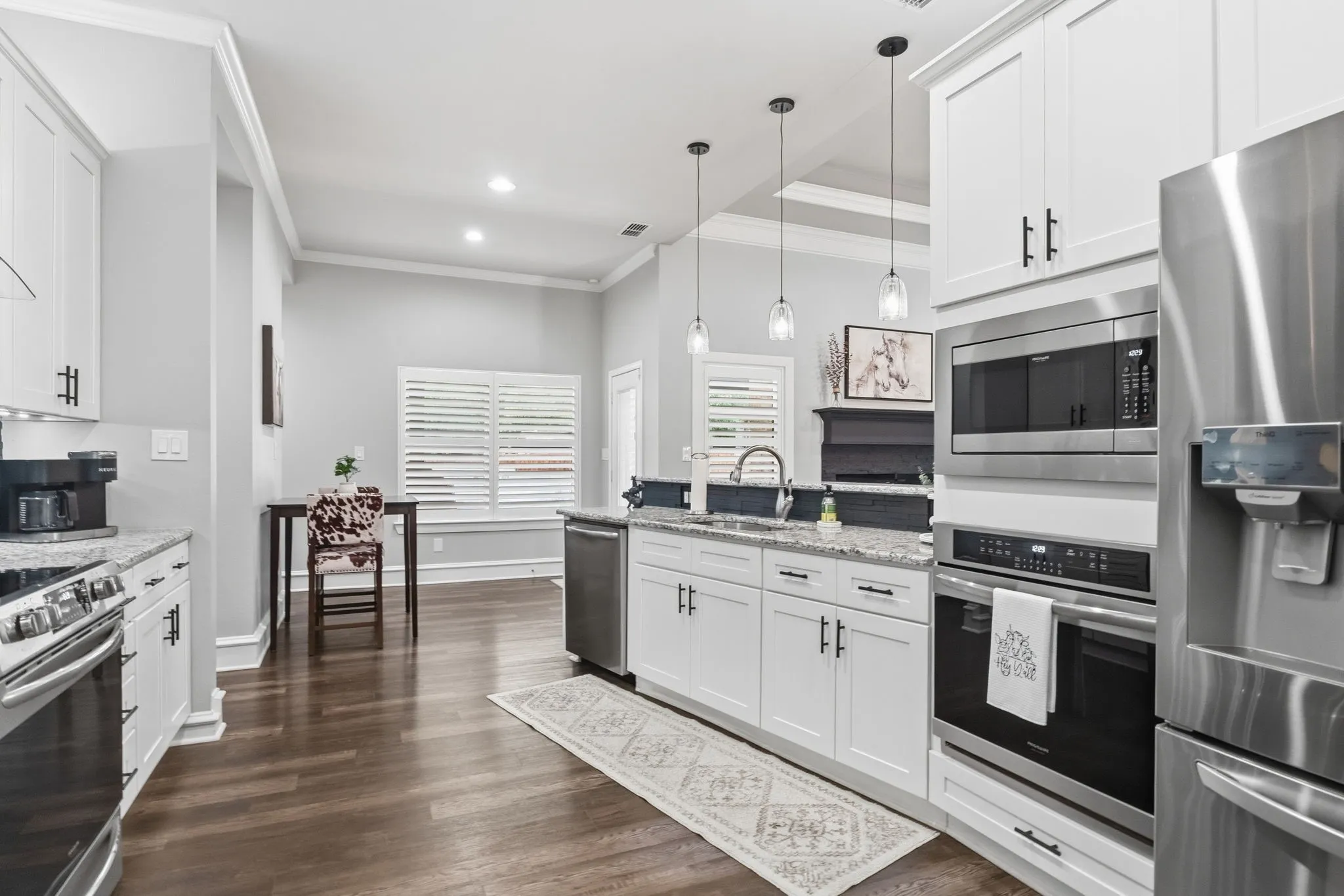 Single Family Residence For Sale in Smith County , 20926 Patriot Circle, Tyler, Texas 75703, 3 Bedroom, 3 Bathroom, 2 Garage spaces, 2,547 Sqft, built in 2019, mls#21382971, Real Estate Agent in Tyler, Homes For Sale in Smith county, Homes For Sale in Tyler, Realtor in Tyler Texas, Real Estate Brokerage Independent Realty Texas, Luminita Cordes Realtor