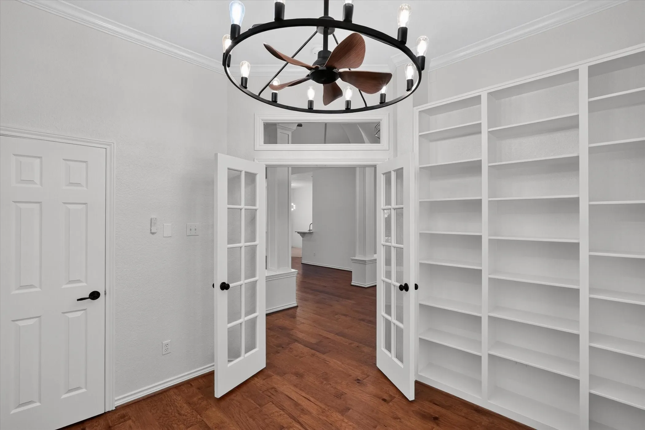 Single Family Residence For Sale in Ellis County , 106 Hummingbird Lane, Ovilla, Texas 75154, 3 Bedroom, 2 Bathroom, 2 Garage spaces, 2,427 Sqft, built in 1994, mls#21381595, Real Estate Agent in Ovilla, Homes For Sale in Ellis county, Homes For Sale in Ovilla, Realtor in Ovilla Texas, Real Estate Brokerage Independent Realty Texas, Luminita Cordes Realtor