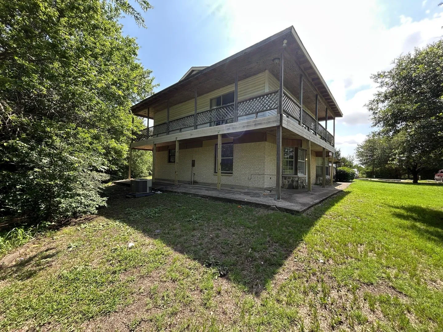 Triplex For Rent in Collin County , 715 Eastham Lane C, Lowry Crossing, Texas 75407, 3 Bedroom, 2 Bathroom, Garage spaces, 1,800 Sqft, built in 1986, mls#21382942, Real Estate Agent in Lowry Crossing, Homes For Rent in Collin county, Homes For Rent in Lowry Crossing, Realtor in Lowry Crossing Texas, Real Estate Brokerage Independent Realty Texas, Luminita Cordes Realtor