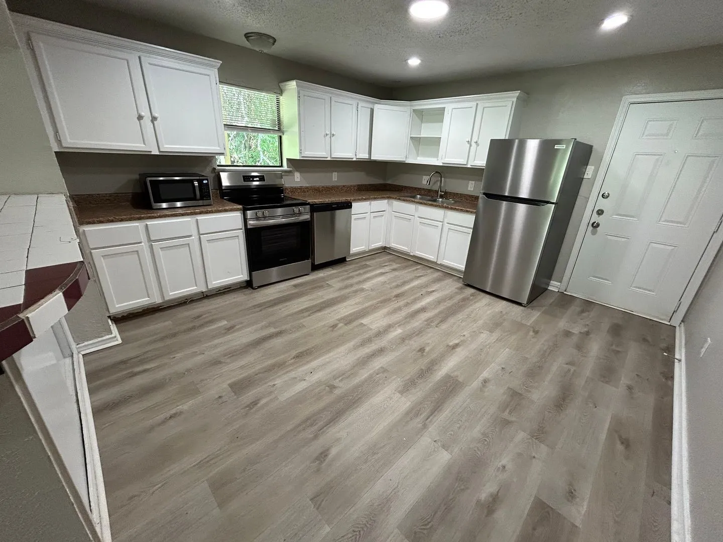 Triplex For Rent in Collin County , 715 Eastham Lane C, Lowry Crossing, Texas 75407, 3 Bedroom, 2 Bathroom, Garage spaces, 1,800 Sqft, built in 1986, mls#21382942, Real Estate Agent in Lowry Crossing, Homes For Rent in Collin county, Homes For Rent in Lowry Crossing, Realtor in Lowry Crossing Texas, Real Estate Brokerage Independent Realty Texas, Luminita Cordes Realtor