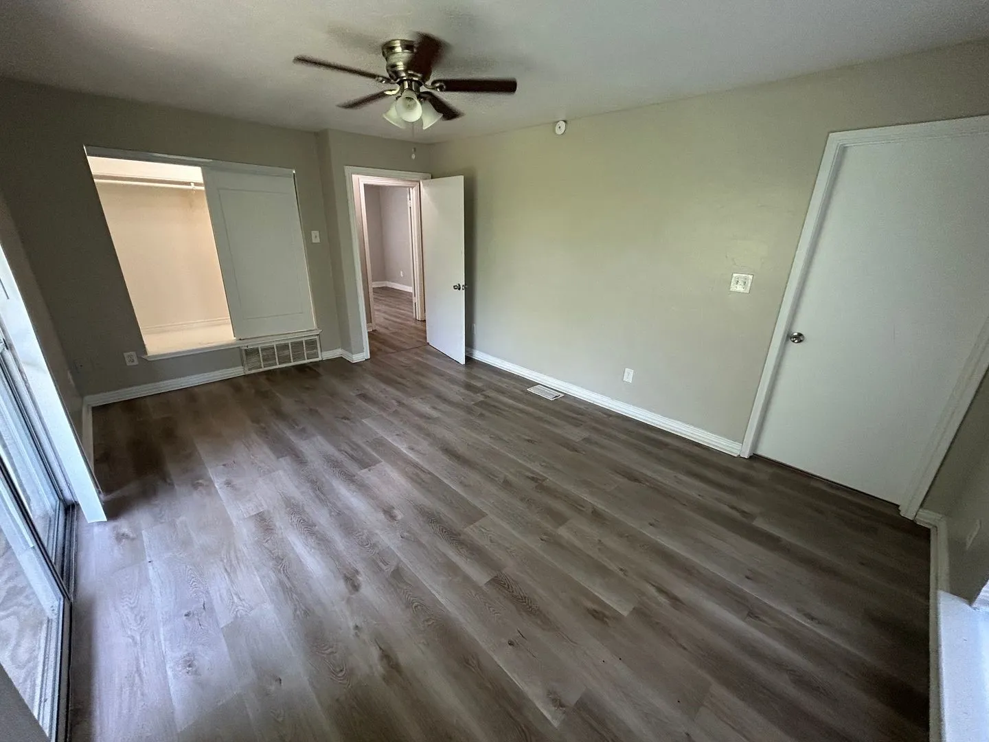 Triplex For Rent in Collin County , 715 Eastham Lane C, Lowry Crossing, Texas 75407, 3 Bedroom, 2 Bathroom, Garage spaces, 1,800 Sqft, built in 1986, mls#21382942, Real Estate Agent in Lowry Crossing, Homes For Rent in Collin county, Homes For Rent in Lowry Crossing, Realtor in Lowry Crossing Texas, Real Estate Brokerage Independent Realty Texas, Luminita Cordes Realtor