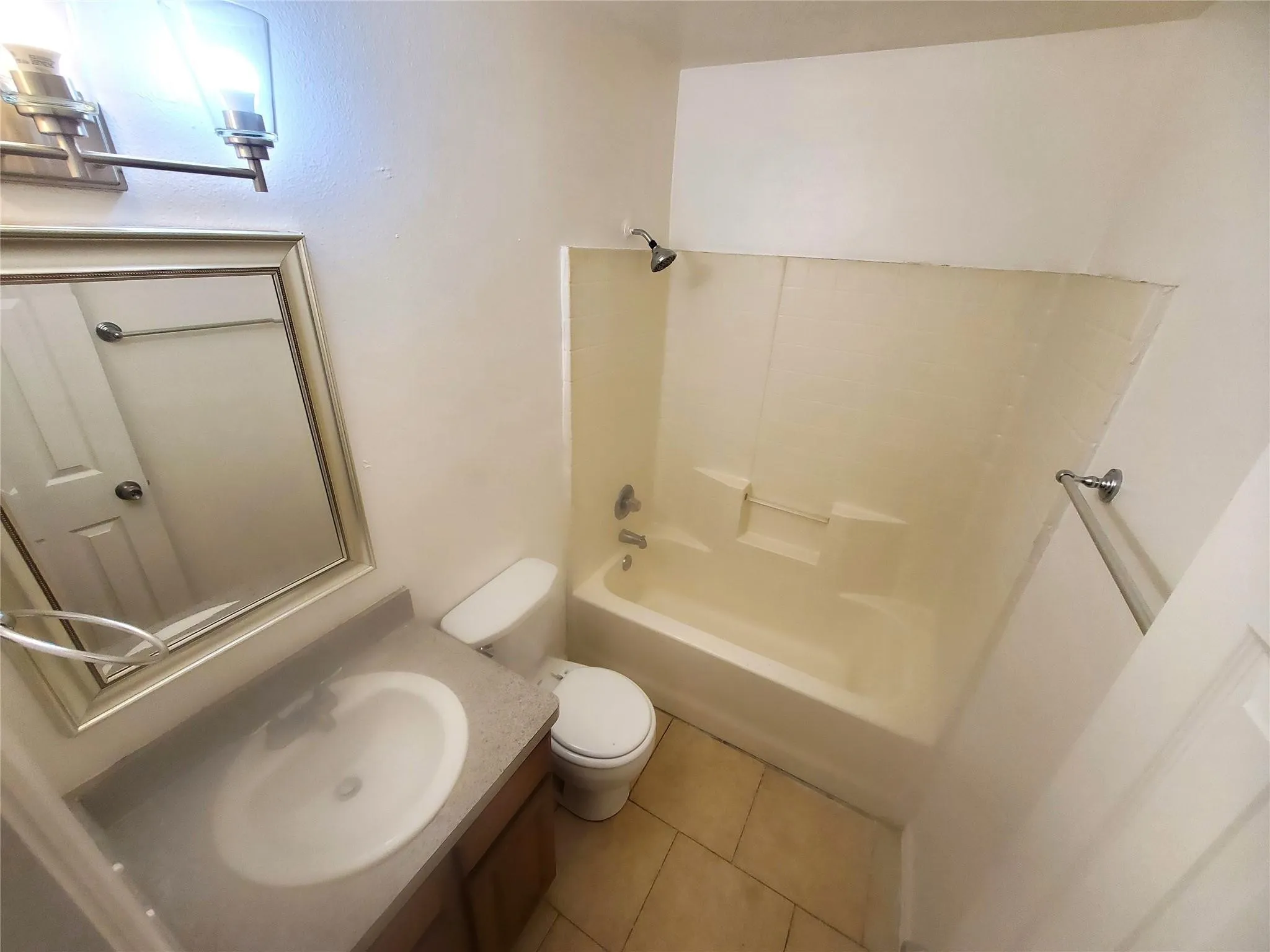 master bedroom bathroom For 1808 Wiseman
