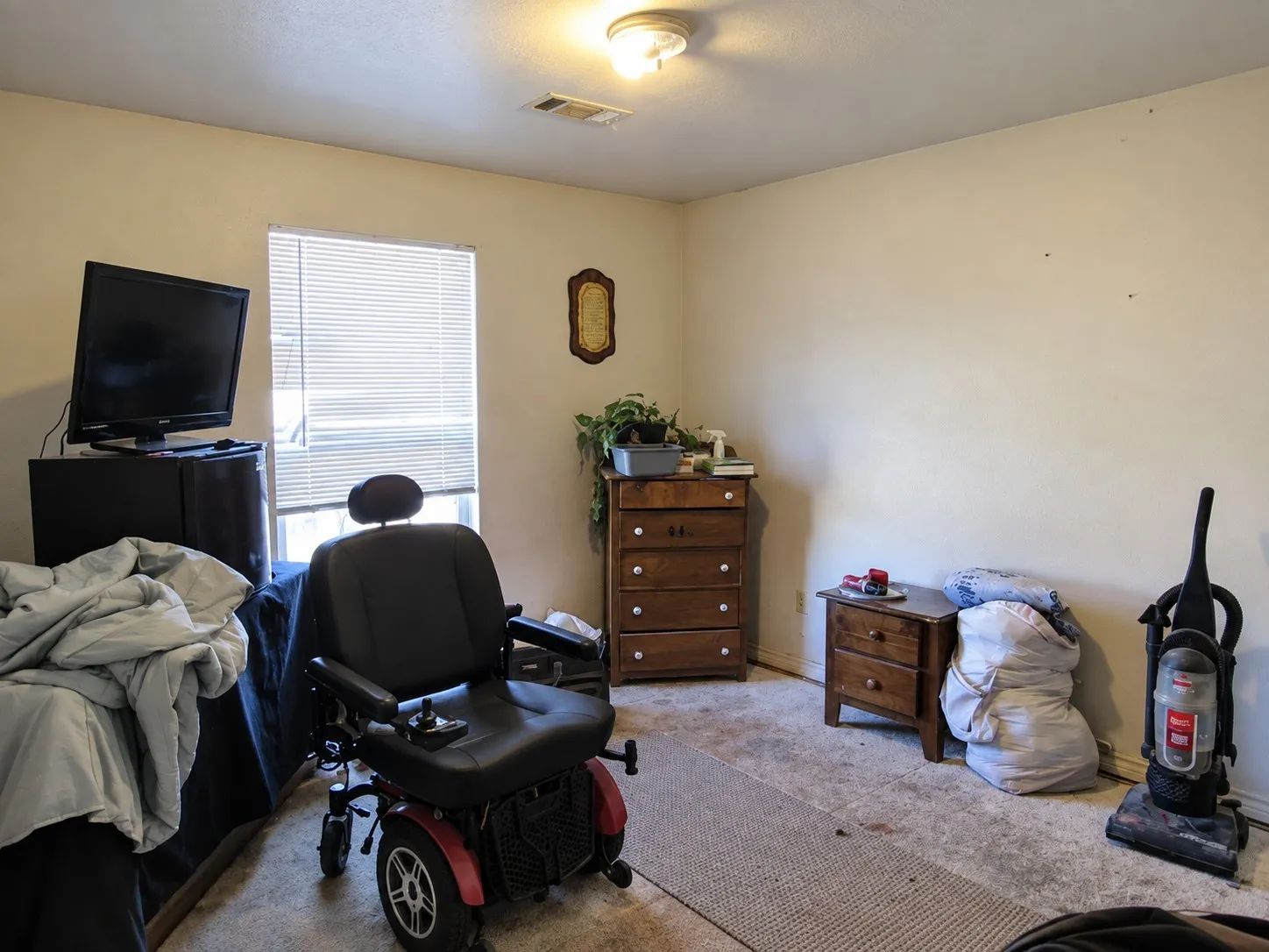 Farm For Sale in Johnson County , 12612 Fm 1807, Alvarado, Texas 76009, 3 Bedroom, 2 Bathroom, Garage spaces, 1,232 Sqft, built in 2005, mls#21382844, Real Estate Agent in Alvarado, Homes For Sale in Johnson county, Homes For Sale in Alvarado, Realtor in Alvarado Texas, Real Estate Brokerage Independent Realty Texas, Luminita Cordes Realtor