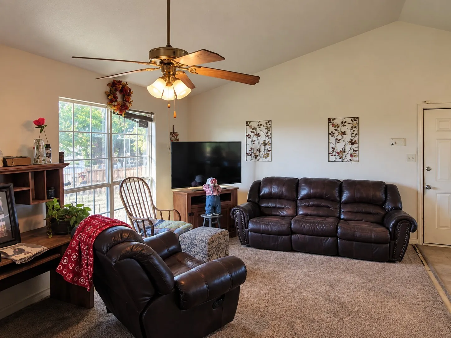 Farm For Sale in Johnson County , 12612 Fm 1807, Alvarado, Texas 76009, 3 Bedroom, 2 Bathroom, Garage spaces, 1,232 Sqft, built in 2005, mls#21382844, Real Estate Agent in Alvarado, Homes For Sale in Johnson county, Homes For Sale in Alvarado, Realtor in Alvarado Texas, Real Estate Brokerage Independent Realty Texas, Luminita Cordes Realtor