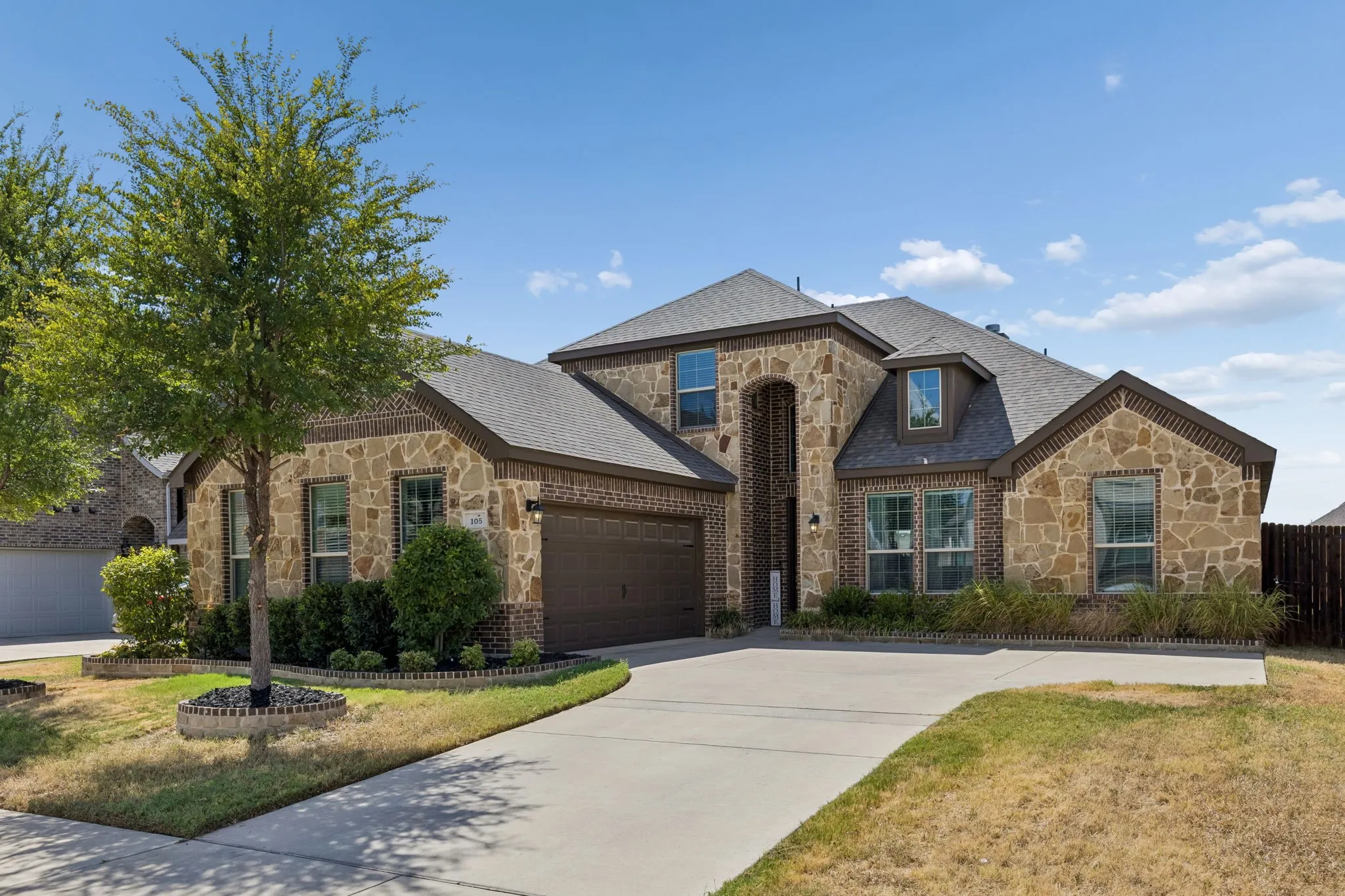 Single Family Residence For Sale in Ellis County , 105 Bluewood Drive, Red Oak, Texas 75154, 4 Bedroom, 3 Bathroom, 2 Garage spaces, 2,957 Sqft, built in 2019, mls#21380321, Real Estate Agent in Red Oak, Homes For Sale in Ellis county, Homes For Sale in Red Oak, Realtor in Red Oak Texas, Real Estate Brokerage Independent Realty Texas, Luminita Cordes Realtor