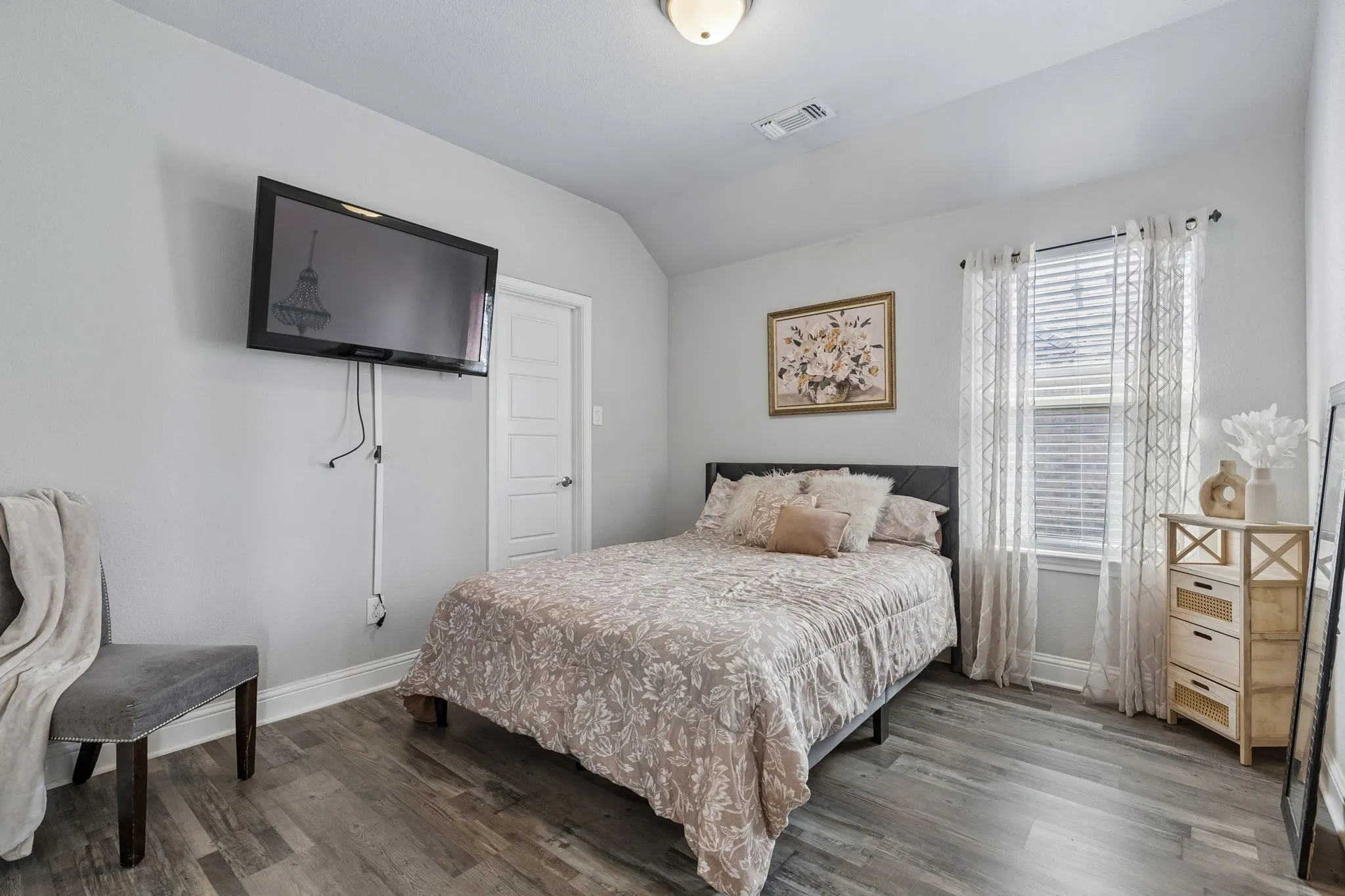 Single Family Residence For Sale in Ellis County , 105 Bluewood Drive, Red Oak, Texas 75154, 4 Bedroom, 3 Bathroom, 2 Garage spaces, 2,957 Sqft, built in 2019, mls#21380321, Real Estate Agent in Red Oak, Homes For Sale in Ellis county, Homes For Sale in Red Oak, Realtor in Red Oak Texas, Real Estate Brokerage Independent Realty Texas, Luminita Cordes Realtor