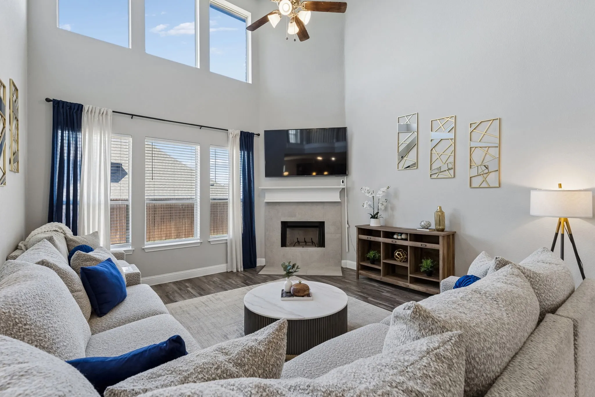 Single Family Residence For Sale in Ellis County , 105 Bluewood Drive, Red Oak, Texas 75154, 4 Bedroom, 3 Bathroom, 2 Garage spaces, 2,957 Sqft, built in 2019, mls#21380321, Real Estate Agent in Red Oak, Homes For Sale in Ellis county, Homes For Sale in Red Oak, Realtor in Red Oak Texas, Real Estate Brokerage Independent Realty Texas, Luminita Cordes Realtor