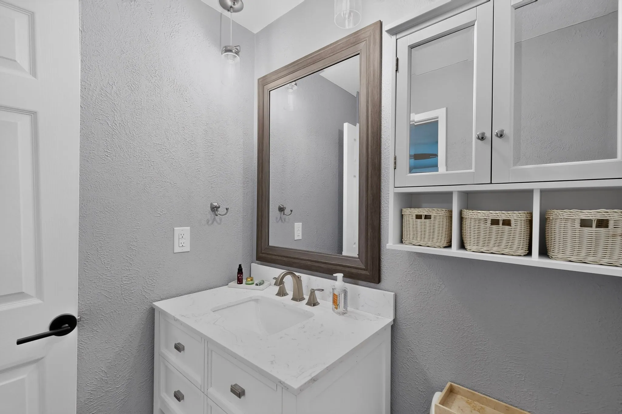 Single Family Residence For Sale in Dallas County , 2809 Silverdale Lane, Garland, Texas 75044, 4 Bedroom, 2 Bathroom, 2 Garage spaces, 2,136 Sqft, built in 1979, mls#21381601, Real Estate Agent in Garland, Homes For Sale in Dallas county, Homes For Sale in Garland, Realtor in Garland Texas, Real Estate Brokerage Independent Realty Texas, Luminita Cordes Realtor