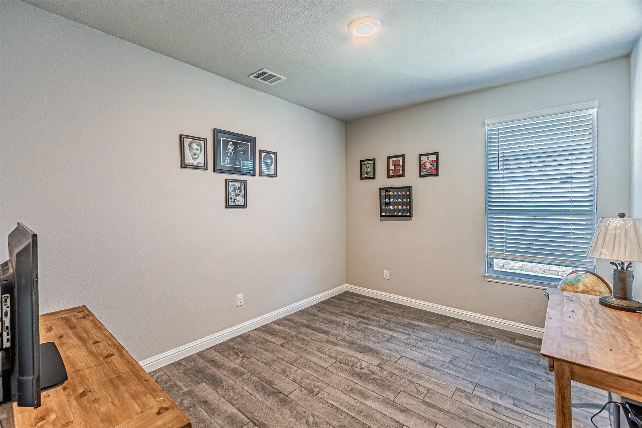 Single Family Residence For Sale in Parker County , 2404 O' Connor Ranch Drive, Weatherford, Texas 76087, 4 Bedroom, 2 Bathroom, 2 Garage spaces, 2,035 Sqft, built in 2021, mls#21382571, Real Estate Agent in Weatherford, Homes For Sale in Parker county, Homes For Sale in Weatherford, Realtor in Weatherford Texas, Real Estate Brokerage Independent Realty Texas, Luminita Cordes Realtor