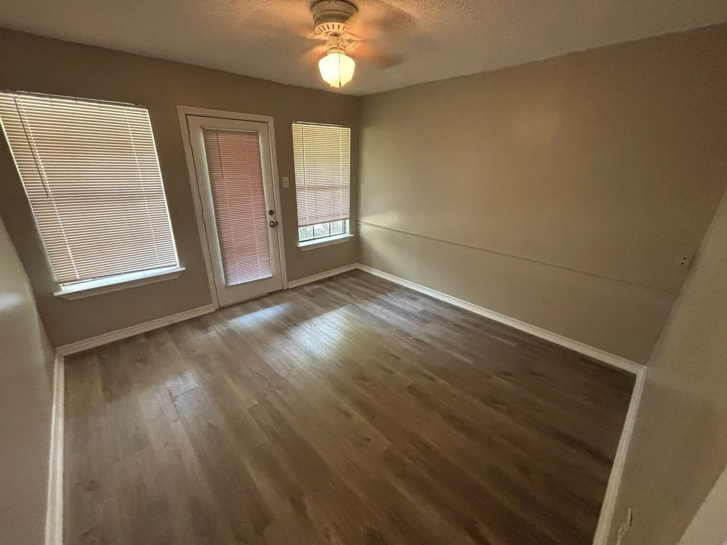 Triplex For Rent in Collin County , 715 Eastham Lane B, Lowry Crossing, Texas 75407, 3 Bedroom, 2 Bathroom, Garage spaces, 1,800 Sqft, built in 1986, mls#21382982, Real Estate Agent in Lowry Crossing, Homes For Rent in Collin county, Homes For Rent in Lowry Crossing, Realtor in Lowry Crossing Texas, Real Estate Brokerage Independent Realty Texas, Luminita Cordes Realtor
