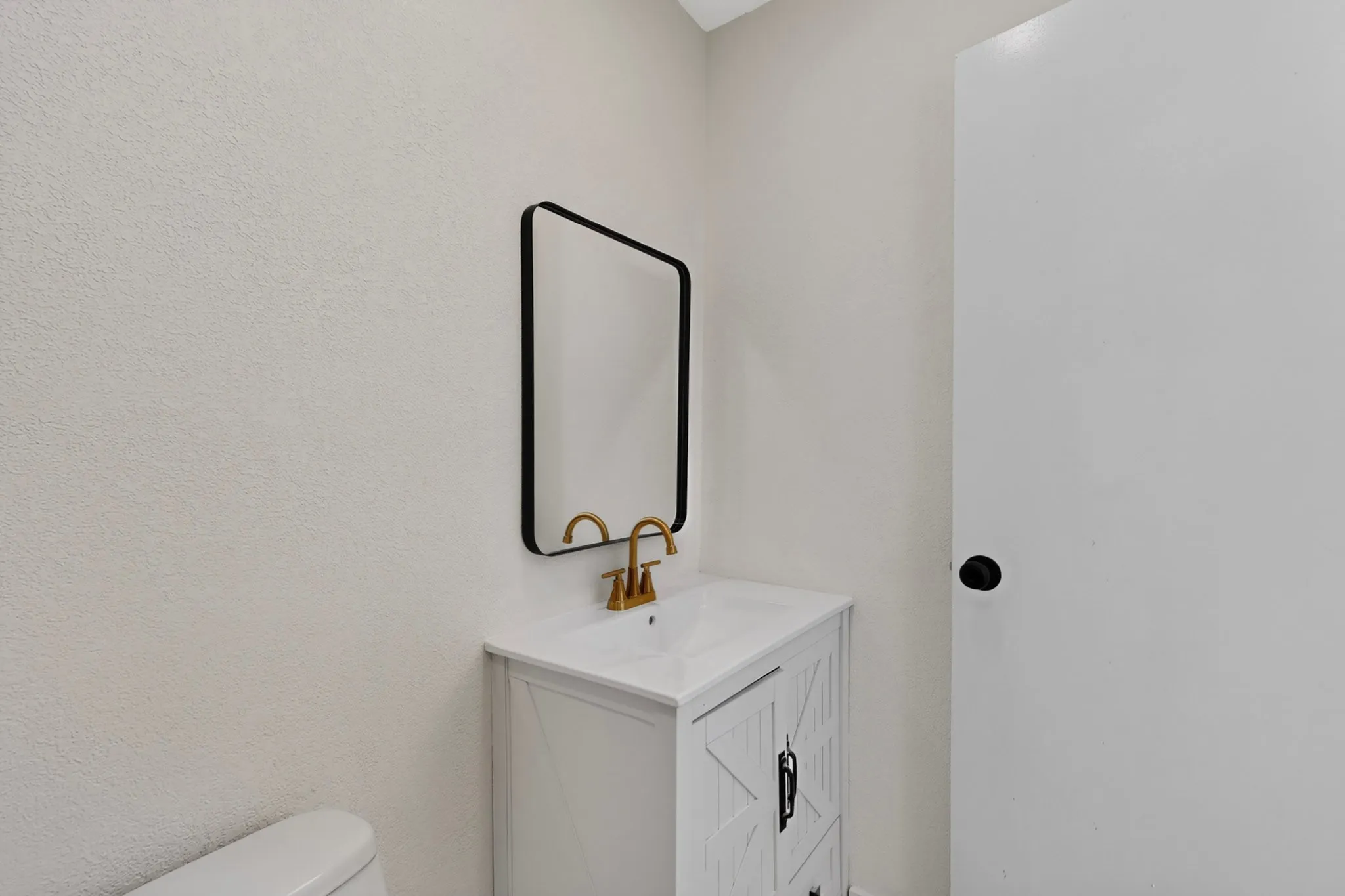 Single Family Residence For Sale in Tarrant County , 4649 South Drive W, Fort Worth, Texas 76132, 3 Bedroom, 2 Bathroom, 2 Garage spaces, 1,212 Sqft, built in 1960, mls#21382993, Real Estate Agent in Fort Worth, Homes For Sale in Tarrant county, Homes For Sale in Fort Worth, Realtor in Fort Worth Texas, Real Estate Brokerage Independent Realty Texas, Luminita Cordes Realtor