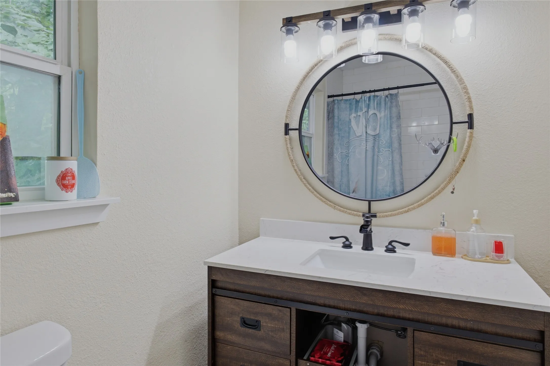 Single Family Residence For Sale in Delta County , 1603 Texas Highway 154, Cooper, Texas 75432, 3 Bedroom, 3 Bathroom, Garage spaces, 1,668 Sqft, built in 1950, mls#21382180, Real Estate Agent in Cooper, Homes For Sale in Delta county, Homes For Sale in Cooper, Realtor in Cooper Texas, Real Estate Brokerage Independent Realty Texas, Luminita Cordes Realtor