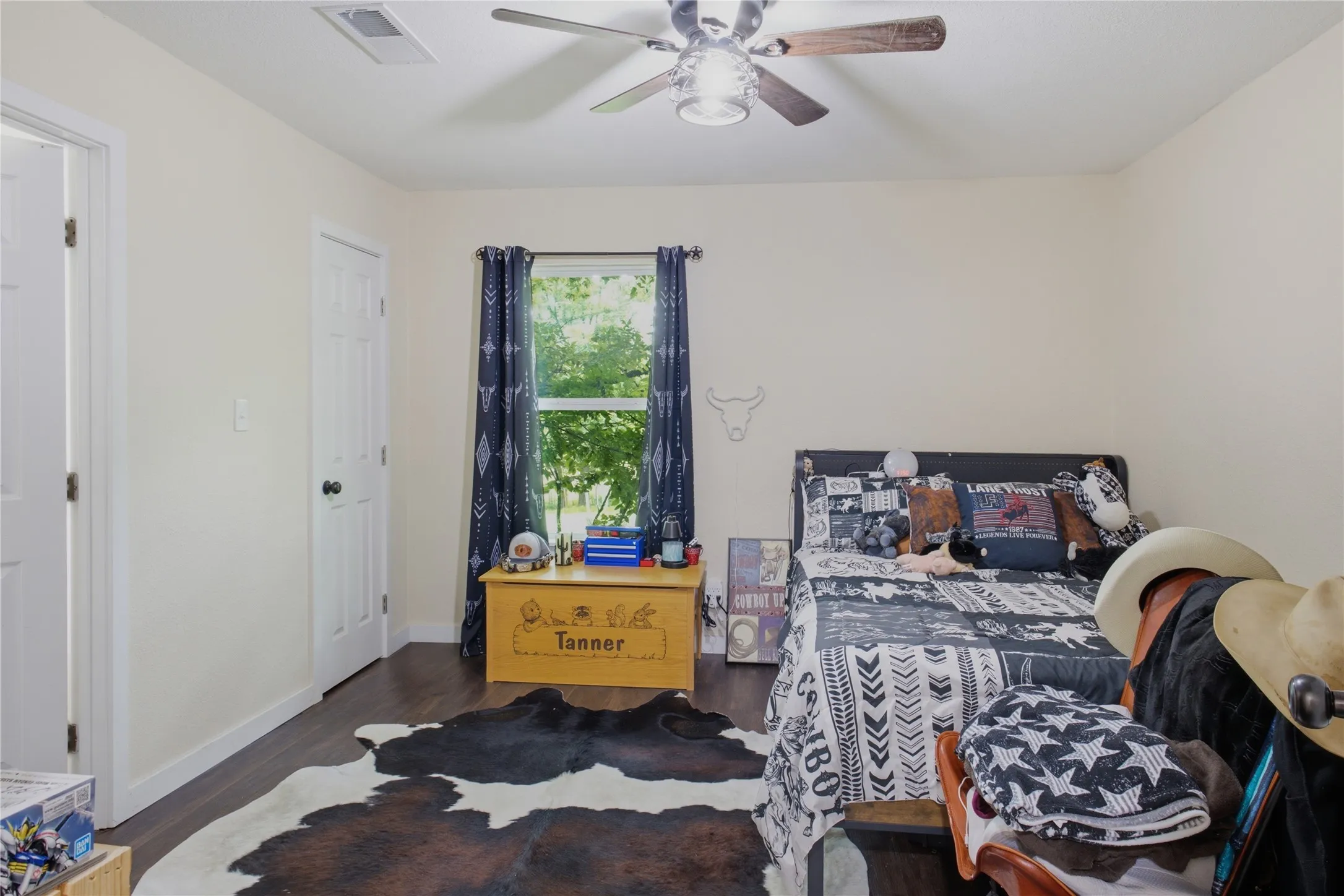 Single Family Residence For Sale in Delta County , 1603 Texas Highway 154, Cooper, Texas 75432, 3 Bedroom, 3 Bathroom, Garage spaces, 1,668 Sqft, built in 1950, mls#21382180, Real Estate Agent in Cooper, Homes For Sale in Delta county, Homes For Sale in Cooper, Realtor in Cooper Texas, Real Estate Brokerage Independent Realty Texas, Luminita Cordes Realtor