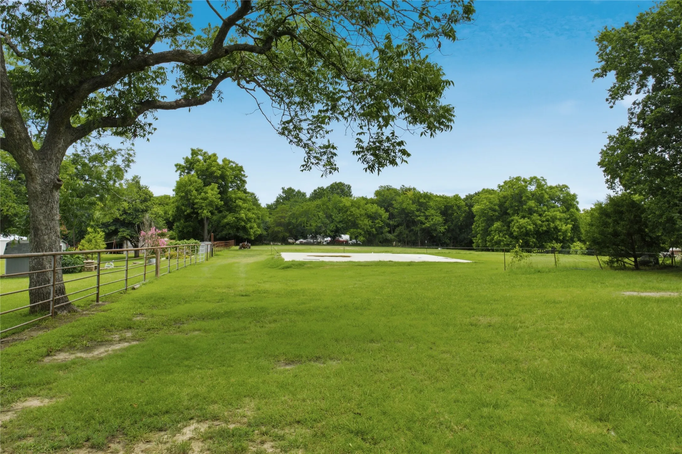 Single Family Residence For Sale in Delta County , 1603 Texas Highway 154, Cooper, Texas 75432, 3 Bedroom, 3 Bathroom, Garage spaces, 1,668 Sqft, built in 1950, mls#21382180, Real Estate Agent in Cooper, Homes For Sale in Delta county, Homes For Sale in Cooper, Realtor in Cooper Texas, Real Estate Brokerage Independent Realty Texas, Luminita Cordes Realtor