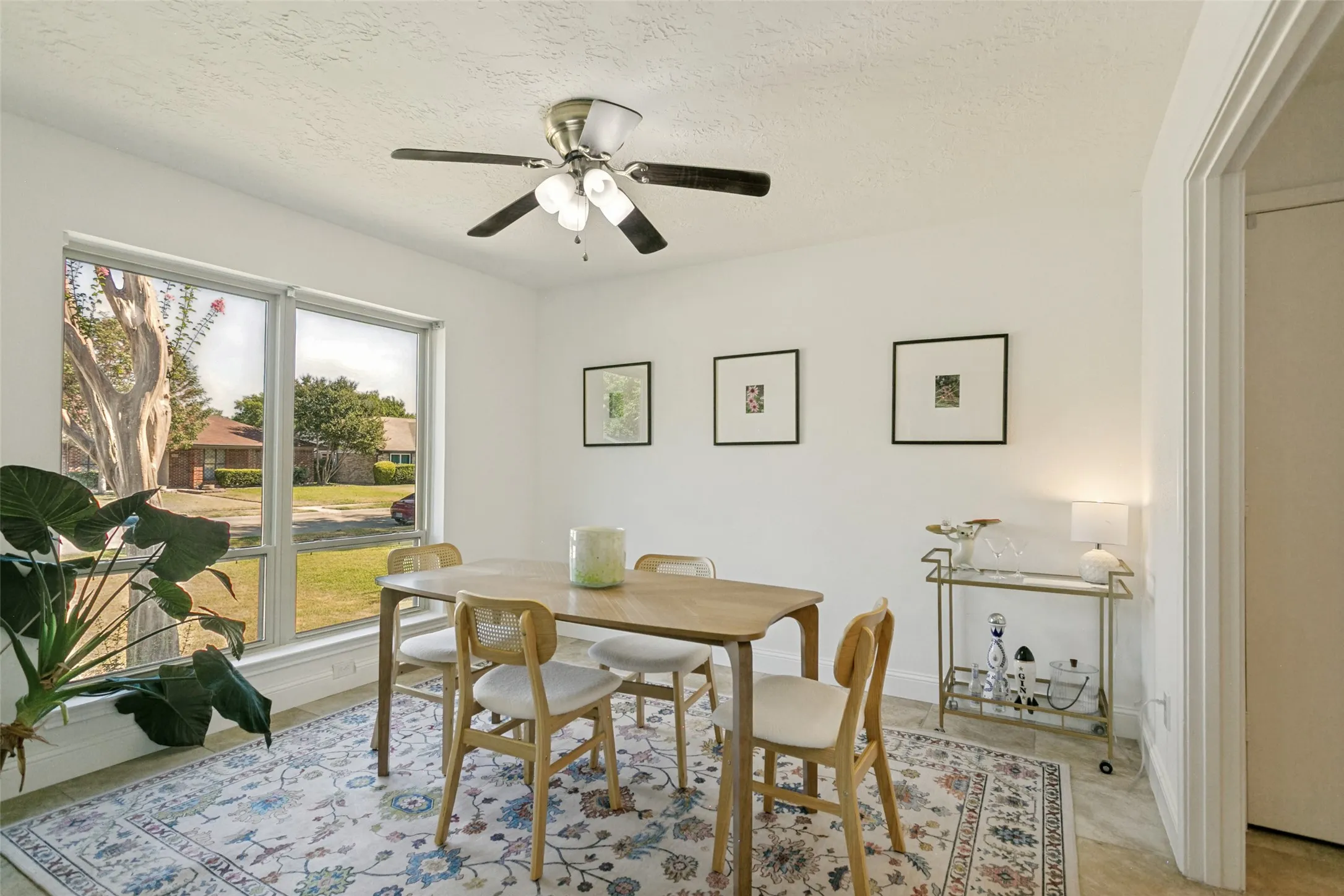 Single Family Residence For Sale in Collin County , 1200 Colmar Drive, Plano, Texas 75023, 3 Bedroom, 2 Bathroom, 2 Garage spaces, 1,912 Sqft, built in 1982, mls#21382919, Real Estate Agent in Plano, Homes For Sale in Collin county, Homes For Sale in Plano, Realtor in Plano Texas, Real Estate Brokerage Independent Realty Texas, Luminita Cordes Realtor
