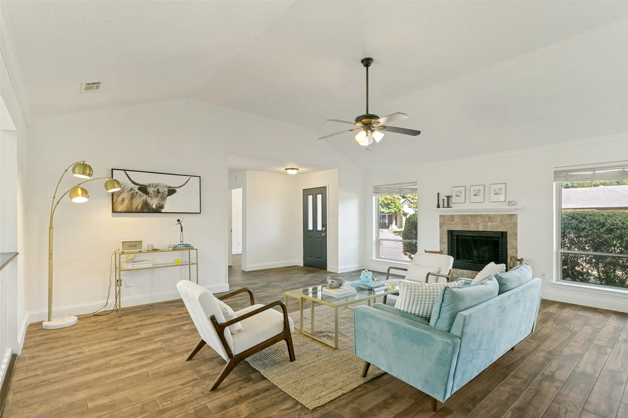 Single Family Residence For Sale in Collin County , 1200 Colmar Drive, Plano, Texas 75023, 3 Bedroom, 2 Bathroom, 2 Garage spaces, 1,912 Sqft, built in 1982, mls#21382919, Real Estate Agent in Plano, Homes For Sale in Collin county, Homes For Sale in Plano, Realtor in Plano Texas, Real Estate Brokerage Independent Realty Texas, Luminita Cordes Realtor