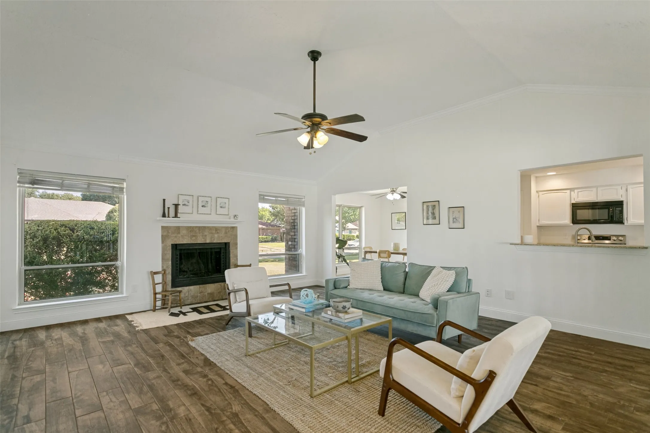 Single Family Residence For Sale in Collin County , 1200 Colmar Drive, Plano, Texas 75023, 3 Bedroom, 2 Bathroom, 2 Garage spaces, 1,912 Sqft, built in 1982, mls#21382919, Real Estate Agent in Plano, Homes For Sale in Collin county, Homes For Sale in Plano, Realtor in Plano Texas, Real Estate Brokerage Independent Realty Texas, Luminita Cordes Realtor