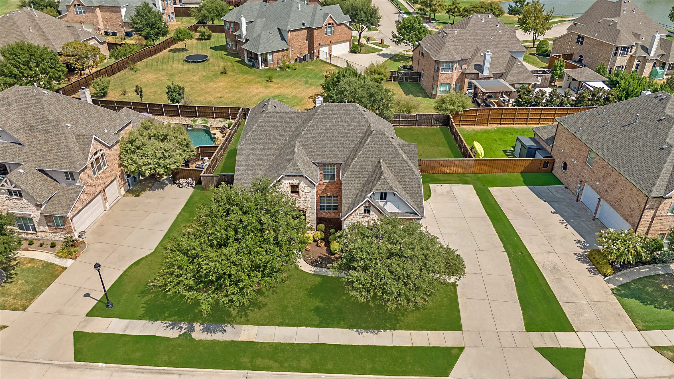 Single Family Residence For Sale in Denton County , 5966 Tascate Drive, Frisco, Texas 75036, 4 Bedroom, 4 Bathroom, 3 Garage spaces, 3,769 Sqft, built in 2006, mls#21375965, Real Estate Agent in Frisco, Homes For Sale in Denton county, Homes For Sale in Frisco, Realtor in Frisco Texas, Real Estate Brokerage Independent Realty Texas, Luminita Cordes Realtor