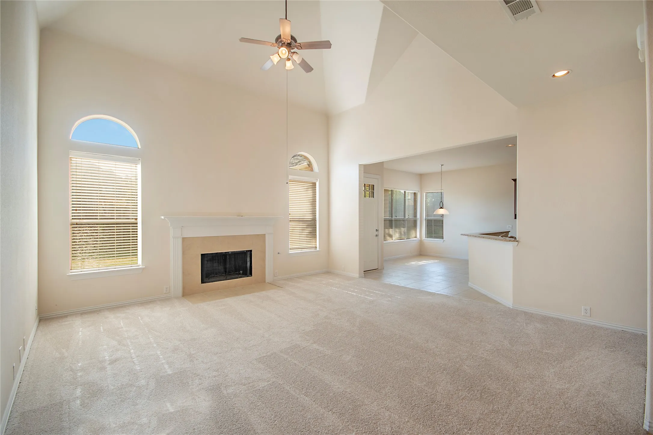 Single Family Residence For Sale in Denton County , 5966 Tascate Drive, Frisco, Texas 75036, 4 Bedroom, 4 Bathroom, 3 Garage spaces, 3,769 Sqft, built in 2006, mls#21375965, Real Estate Agent in Frisco, Homes For Sale in Denton county, Homes For Sale in Frisco, Realtor in Frisco Texas, Real Estate Brokerage Independent Realty Texas, Luminita Cordes Realtor
