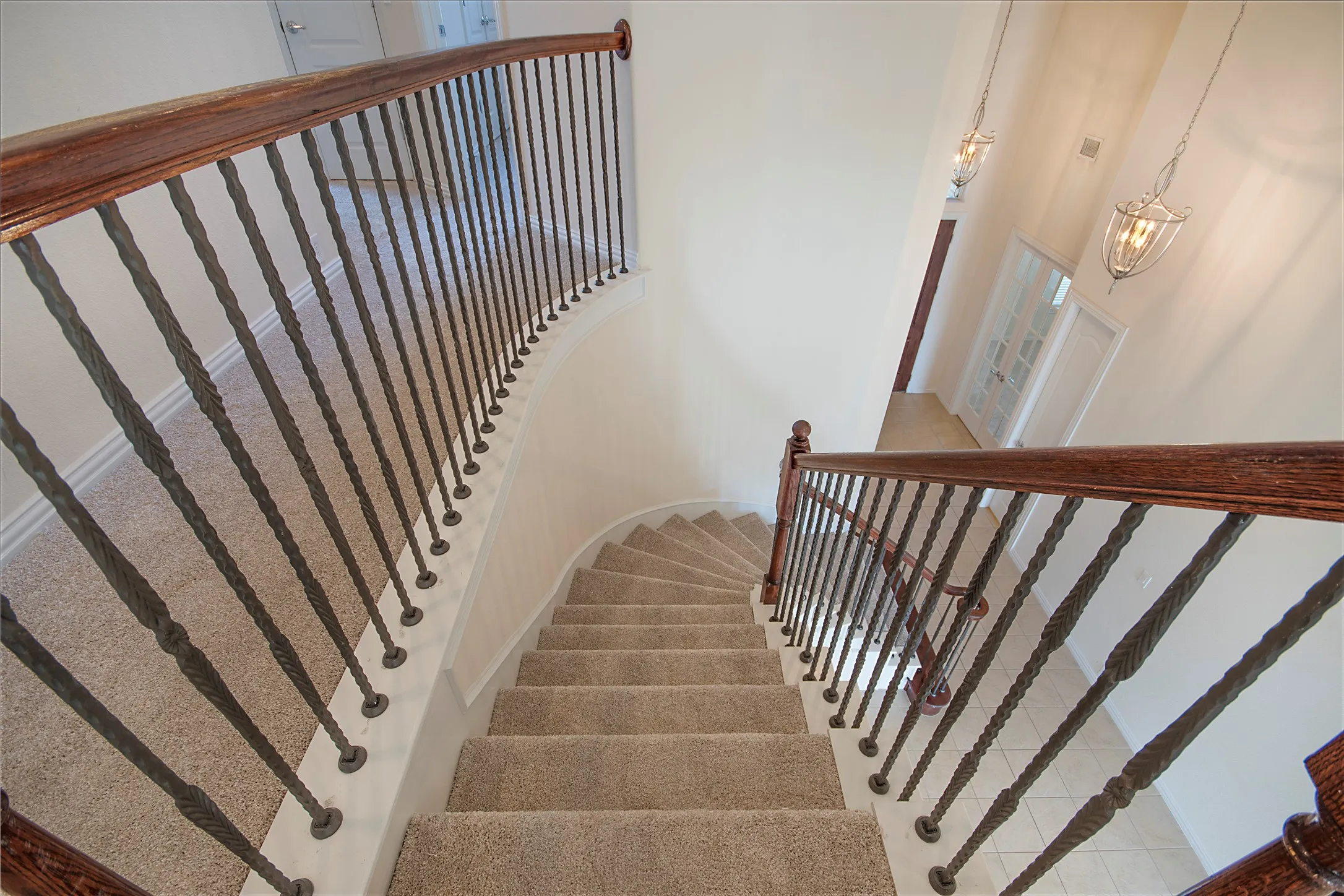 Single Family Residence For Sale in Denton County , 5966 Tascate Drive, Frisco, Texas 75036, 4 Bedroom, 4 Bathroom, 3 Garage spaces, 3,769 Sqft, built in 2006, mls#21375965, Real Estate Agent in Frisco, Homes For Sale in Denton county, Homes For Sale in Frisco, Realtor in Frisco Texas, Real Estate Brokerage Independent Realty Texas, Luminita Cordes Realtor