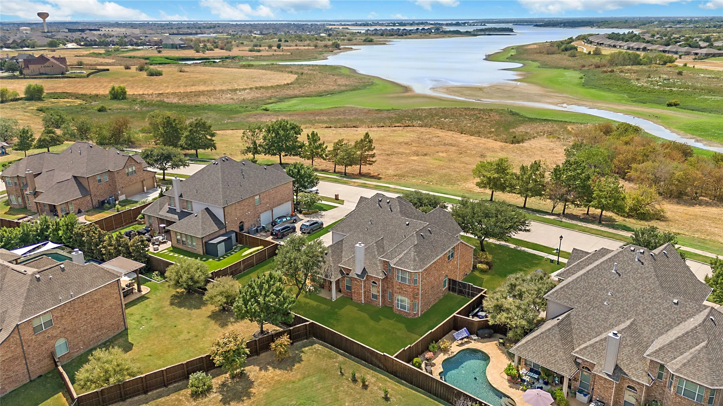 Single Family Residence For Sale in Denton County , 5966 Tascate Drive, Frisco, Texas 75036, 4 Bedroom, 4 Bathroom, 3 Garage spaces, 3,769 Sqft, built in 2006, mls#21375965, Real Estate Agent in Frisco, Homes For Sale in Denton county, Homes For Sale in Frisco, Realtor in Frisco Texas, Real Estate Brokerage Independent Realty Texas, Luminita Cordes Realtor
