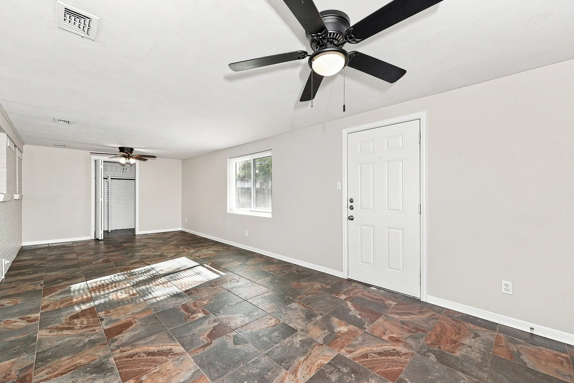 Single Family Residence For Rent in Tarrant County , 313 Mccurdy Street, Crowley, Texas 76036, 3 Bedroom, 2 Bathroom, 2 Garage spaces, 1,518 Sqft, built in 1966, mls#21382998, Real Estate Agent in Crowley, Homes For Rent in Tarrant county, Homes For Rent in Crowley, Realtor in Crowley Texas, Real Estate Brokerage Independent Realty Texas, Luminita Cordes Realtor