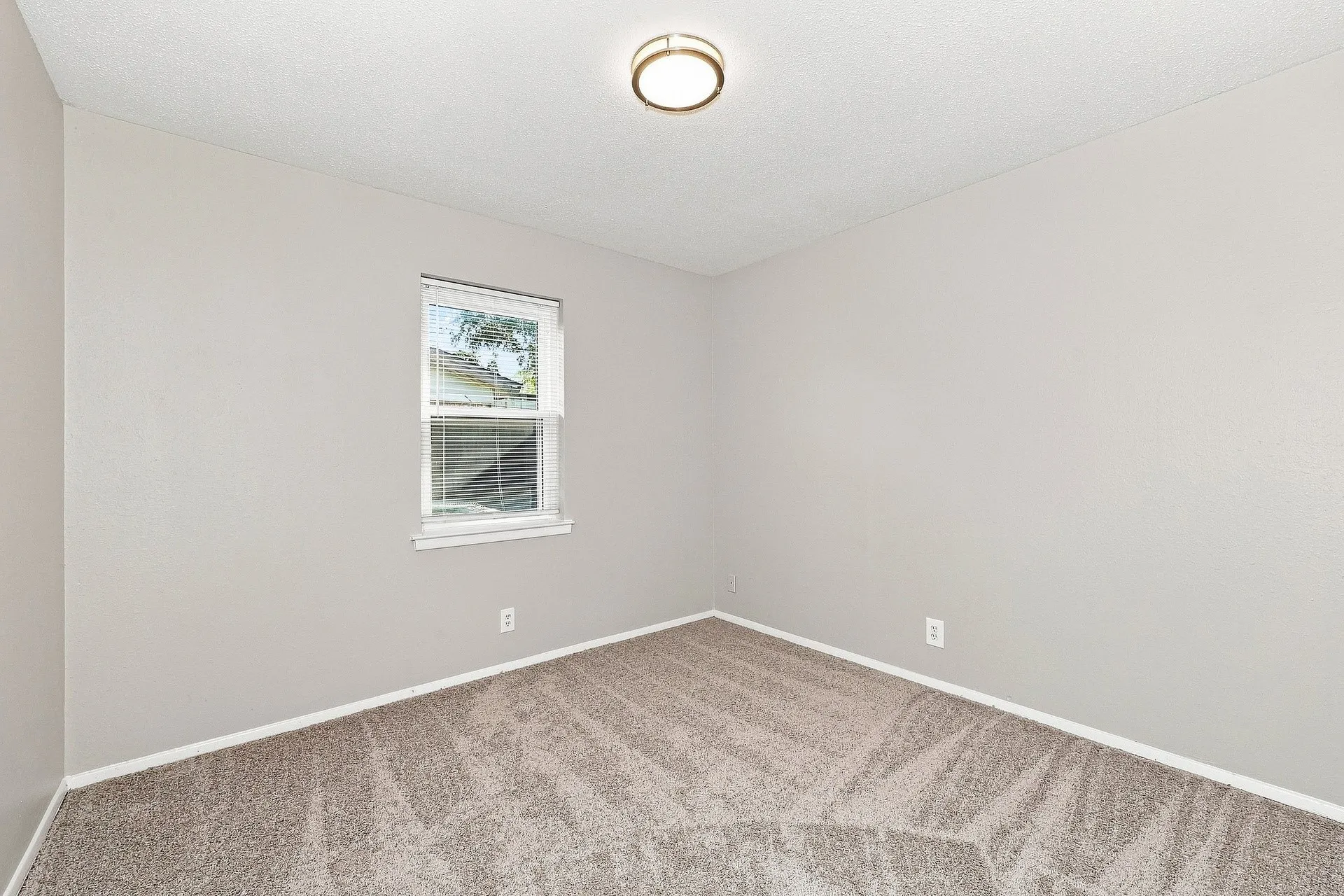 Single Family Residence For Rent in Tarrant County , 313 Mccurdy Street, Crowley, Texas 76036, 3 Bedroom, 2 Bathroom, 2 Garage spaces, 1,518 Sqft, built in 1966, mls#21382998, Real Estate Agent in Crowley, Homes For Rent in Tarrant county, Homes For Rent in Crowley, Realtor in Crowley Texas, Real Estate Brokerage Independent Realty Texas, Luminita Cordes Realtor