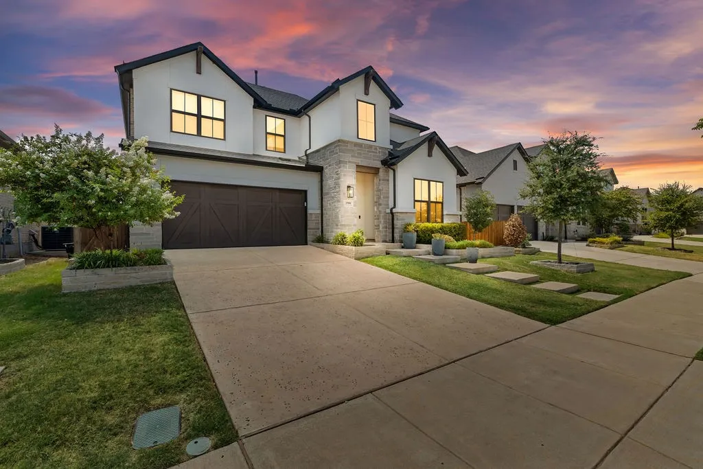 Single Family Residence For Sale in Collin County , 1908 Idlewood Lane, Prosper, Texas 75078, 4 Bedroom, 4 Bathroom, 2 Garage spaces, 2,769 Sqft, built in 2021, mls#21382749, Real Estate Agent in Prosper, Homes For Sale in Collin county, Homes For Sale in Prosper, Realtor in Prosper Texas, Real Estate Brokerage Independent Realty Texas, Luminita Cordes Realtor