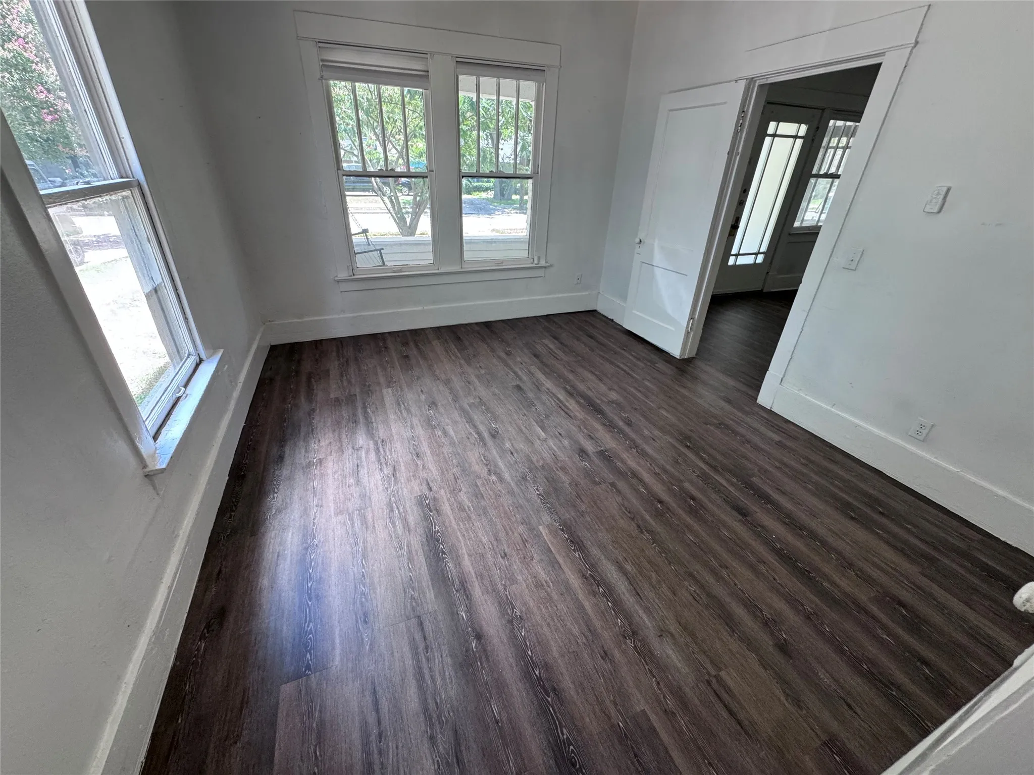 Duplex For Rent in Dallas County , 5619 Victor Street, Dallas, Texas 75214, 1 Bedroom, 1 Bathroom, Garage spaces, 800 Sqft, built in 1924, mls#21383011, Real Estate Agent in Dallas, Homes For Rent in Dallas county, Homes For Rent in Dallas, Realtor in Dallas Texas, Real Estate Brokerage Independent Realty Texas, Luminita Cordes Realtor