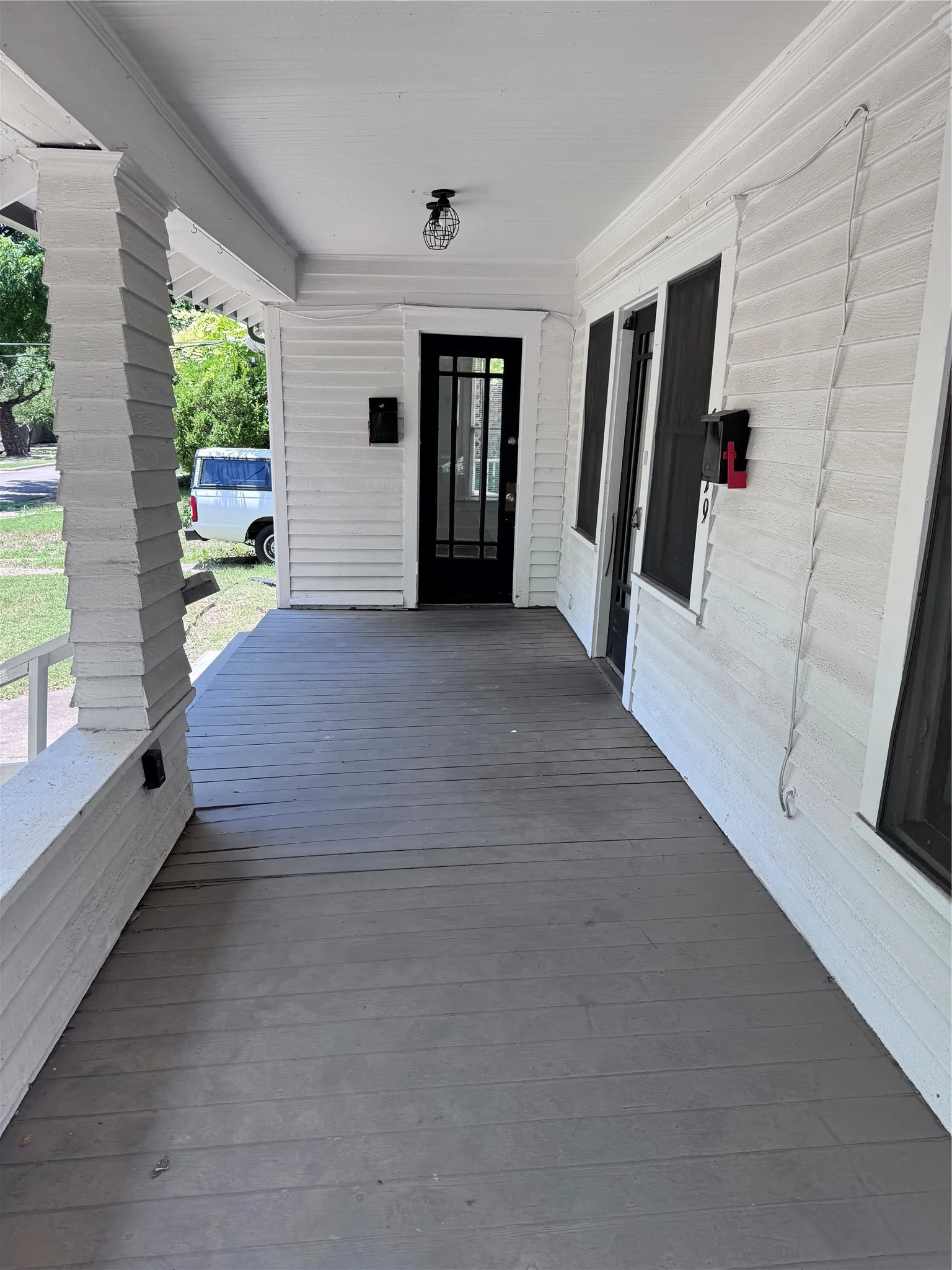Duplex For Rent in Dallas County , 5619 Victor Street, Dallas, Texas 75214, 1 Bedroom, 1 Bathroom, Garage spaces, 800 Sqft, built in 1924, mls#21383011, Real Estate Agent in Dallas, Homes For Rent in Dallas county, Homes For Rent in Dallas, Realtor in Dallas Texas, Real Estate Brokerage Independent Realty Texas, Luminita Cordes Realtor