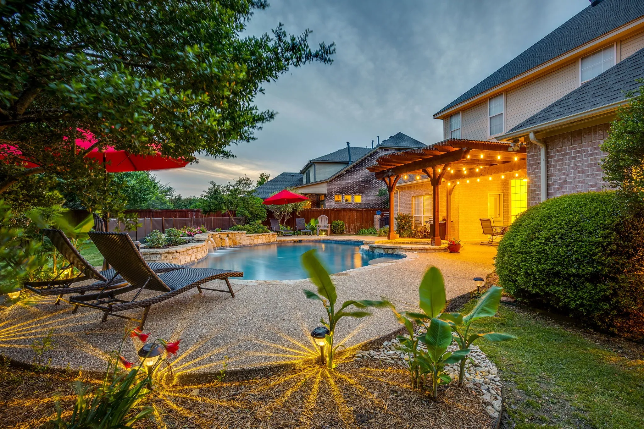 Single Family Residence For Sale in Tarrant County , 912 Thomas Crossing Drive, Fort Worth, Texas 76028, 4 Bedroom, 3 Bathroom, 2 Garage spaces, 3,160 Sqft, built in 1999, mls#21382800, Real Estate Agent in Fort Worth, Homes For Sale in Tarrant county, Homes For Sale in Fort Worth, Realtor in Fort Worth Texas, Real Estate Brokerage Independent Realty Texas, Luminita Cordes Realtor