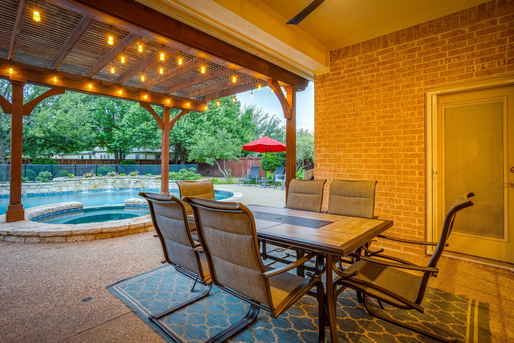 Single Family Residence For Sale in Tarrant County , 912 Thomas Crossing Drive, Fort Worth, Texas 76028, 4 Bedroom, 3 Bathroom, 2 Garage spaces, 3,160 Sqft, built in 1999, mls#21382800, Real Estate Agent in Fort Worth, Homes For Sale in Tarrant county, Homes For Sale in Fort Worth, Realtor in Fort Worth Texas, Real Estate Brokerage Independent Realty Texas, Luminita Cordes Realtor