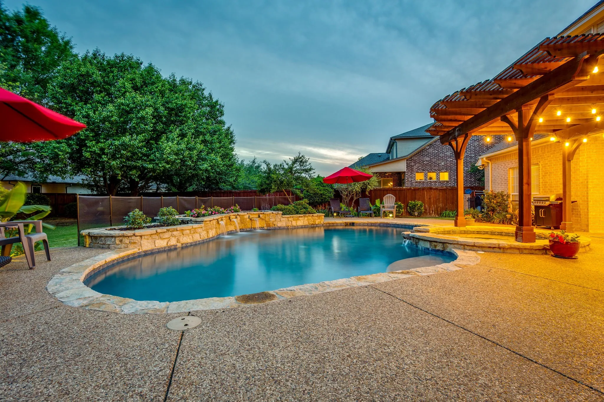 Single Family Residence For Sale in Tarrant County , 912 Thomas Crossing Drive, Fort Worth, Texas 76028, 4 Bedroom, 3 Bathroom, 2 Garage spaces, 3,160 Sqft, built in 1999, mls#21382800, Real Estate Agent in Fort Worth, Homes For Sale in Tarrant county, Homes For Sale in Fort Worth, Realtor in Fort Worth Texas, Real Estate Brokerage Independent Realty Texas, Luminita Cordes Realtor