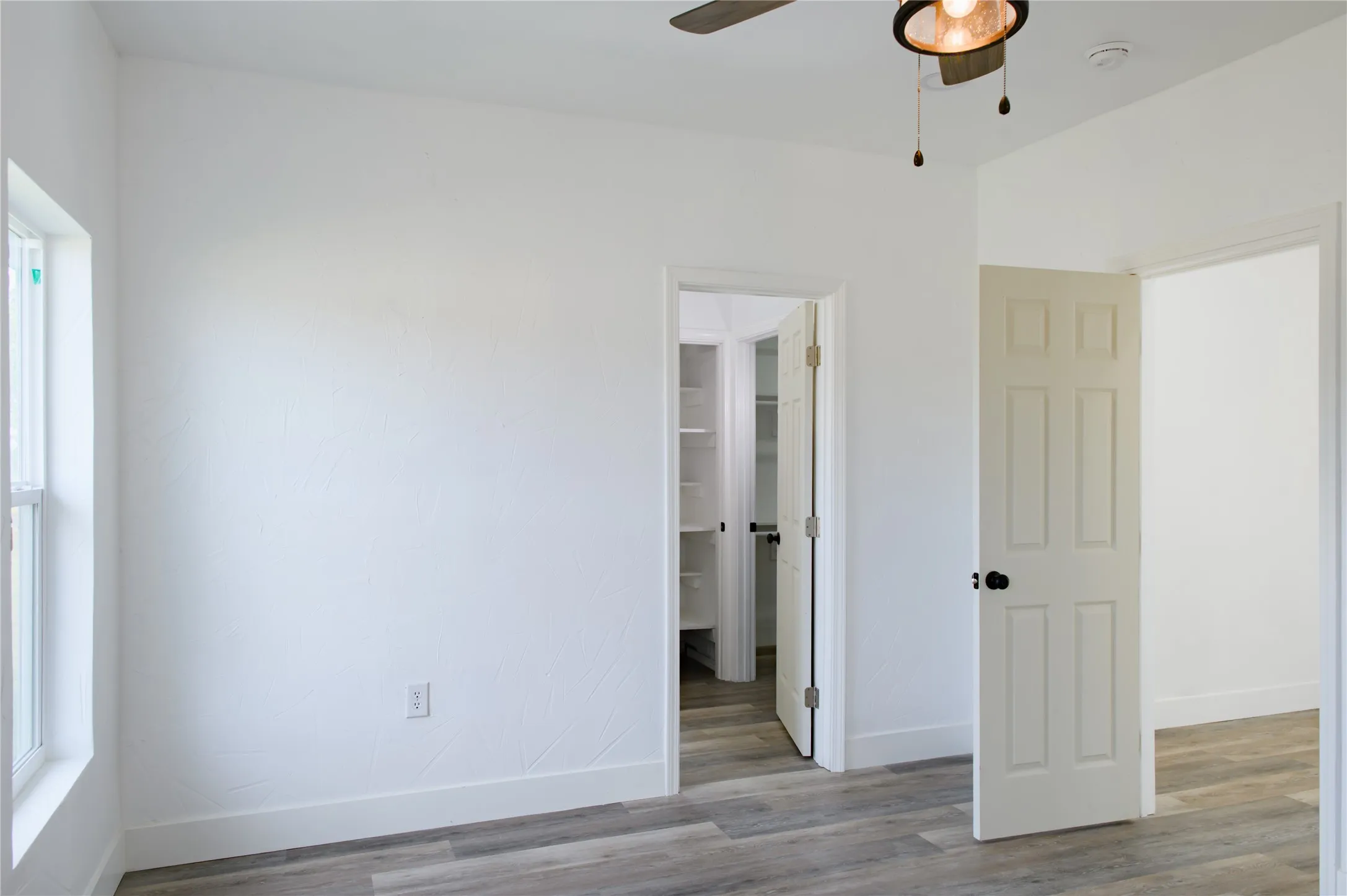 Single Family Residence For Sale in Grayson County , 4401 Elementary Drive, Southmayd, Texas 76268, 3 Bedroom, 2 Bathroom, 1 Garage spaces, 1,401 Sqft, built in 1920, mls#21383016, Real Estate Agent in Southmayd, Homes For Sale in Grayson county, Homes For Sale in Southmayd, Realtor in Southmayd Texas, Real Estate Brokerage Independent Realty Texas, Luminita Cordes Realtor
