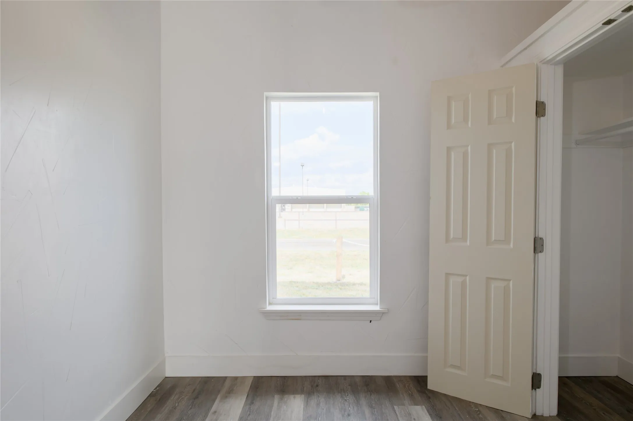Single Family Residence For Sale in Grayson County , 4401 Elementary Drive, Southmayd, Texas 76268, 3 Bedroom, 2 Bathroom, 1 Garage spaces, 1,401 Sqft, built in 1920, mls#21383016, Real Estate Agent in Southmayd, Homes For Sale in Grayson county, Homes For Sale in Southmayd, Realtor in Southmayd Texas, Real Estate Brokerage Independent Realty Texas, Luminita Cordes Realtor