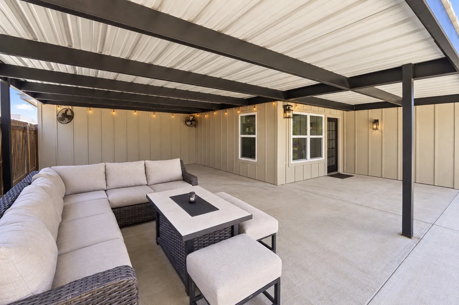 Single Family Residence For Sale in Johnson County , 8001 County Road 109, Alvarado, Texas 76009, 3 Bedroom, 2 Bathroom, 2 Garage spaces, 1,343 Sqft, built in 2019, mls#21382676, Real Estate Agent in Alvarado, Homes For Sale in Johnson county, Homes For Sale in Alvarado, Realtor in Alvarado Texas, Real Estate Brokerage Independent Realty Texas, Luminita Cordes Realtor