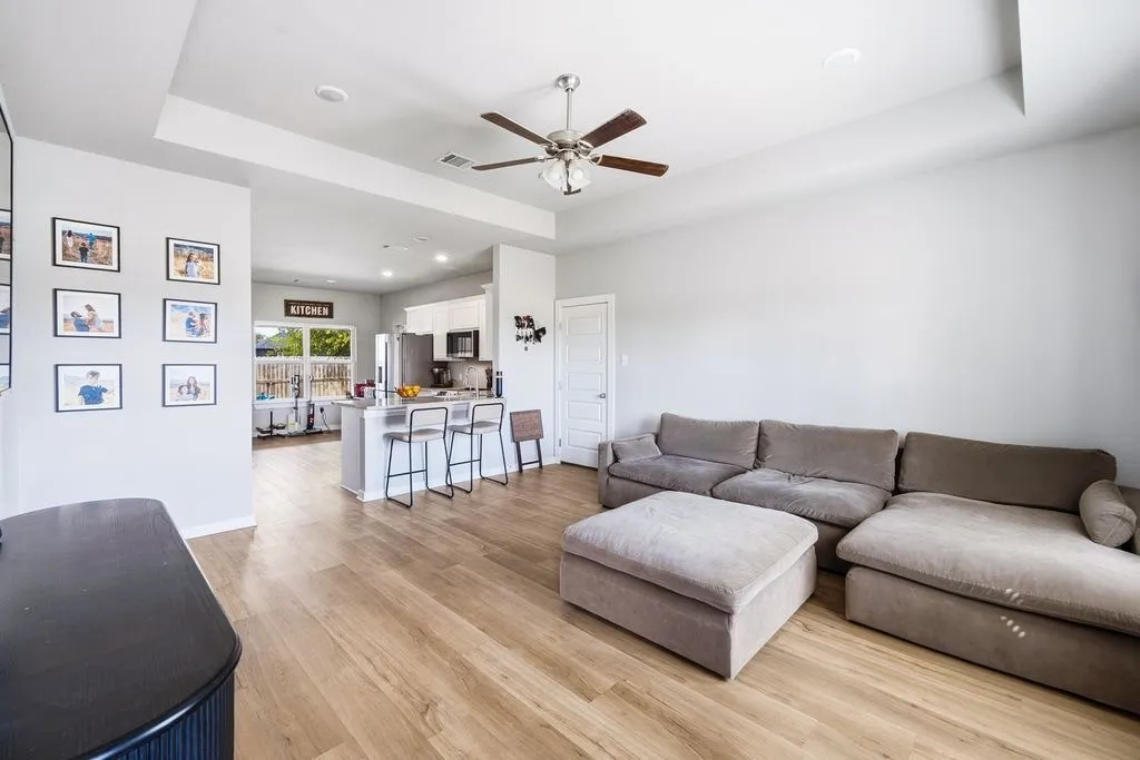 Single Family Residence For Sale in Johnson County , 8001 County Road 109, Alvarado, Texas 76009, 3 Bedroom, 2 Bathroom, 2 Garage spaces, 1,343 Sqft, built in 2019, mls#21382676, Real Estate Agent in Alvarado, Homes For Sale in Johnson county, Homes For Sale in Alvarado, Realtor in Alvarado Texas, Real Estate Brokerage Independent Realty Texas, Luminita Cordes Realtor
