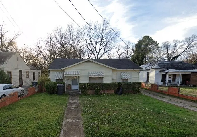 Single Family Residence For Sale in Dallas County , 2922 Carpenter Avenue, Dallas, Texas 75215, 2 Bedroom, 1 Bathroom, Garage spaces, 884 Sqft, built in 1921, mls#21382662, Real Estate Agent in Dallas, Homes For Sale in Dallas county, Homes For Sale in Dallas, Realtor in Dallas Texas, Real Estate Brokerage Independent Realty Texas, Luminita Cordes Realtor