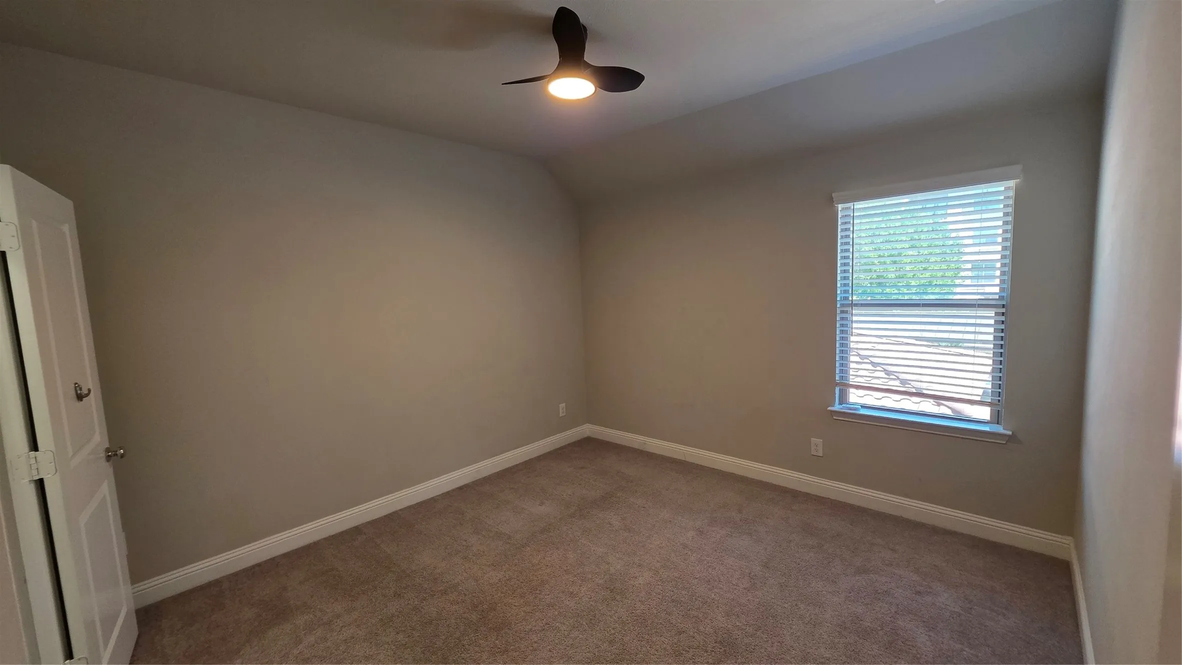 Townhouse For Rent in Collin County , 6416 Hermosa Drive, Plano, Texas 75024, 4 Bedroom, 4 Bathroom, 2 Garage spaces, 1,934 Sqft, built in 2018, mls#21382999, Real Estate Agent in Plano, Homes For Rent in Collin county, Homes For Rent in Plano, Realtor in Plano Texas, Real Estate Brokerage Independent Realty Texas, Luminita Cordes Realtor
