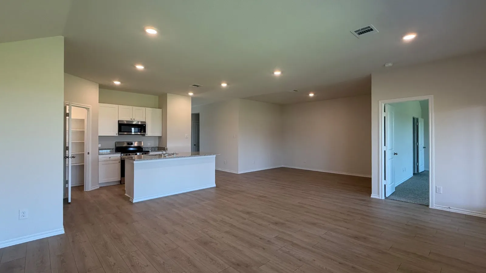 Single Family Residence For Sale in Kaufman County , 220 Van Horn Drive, Terrell, Texas 75160, 4 Bedroom, 2 Bathroom, 2 Garage spaces, 1,875 Sqft, built in 2026, mls#21383033, Real Estate Agent in Terrell, Homes For Sale in Kaufman county, Homes For Sale in Terrell, Realtor in Terrell Texas, Real Estate Brokerage Independent Realty Texas, Luminita Cordes Realtor