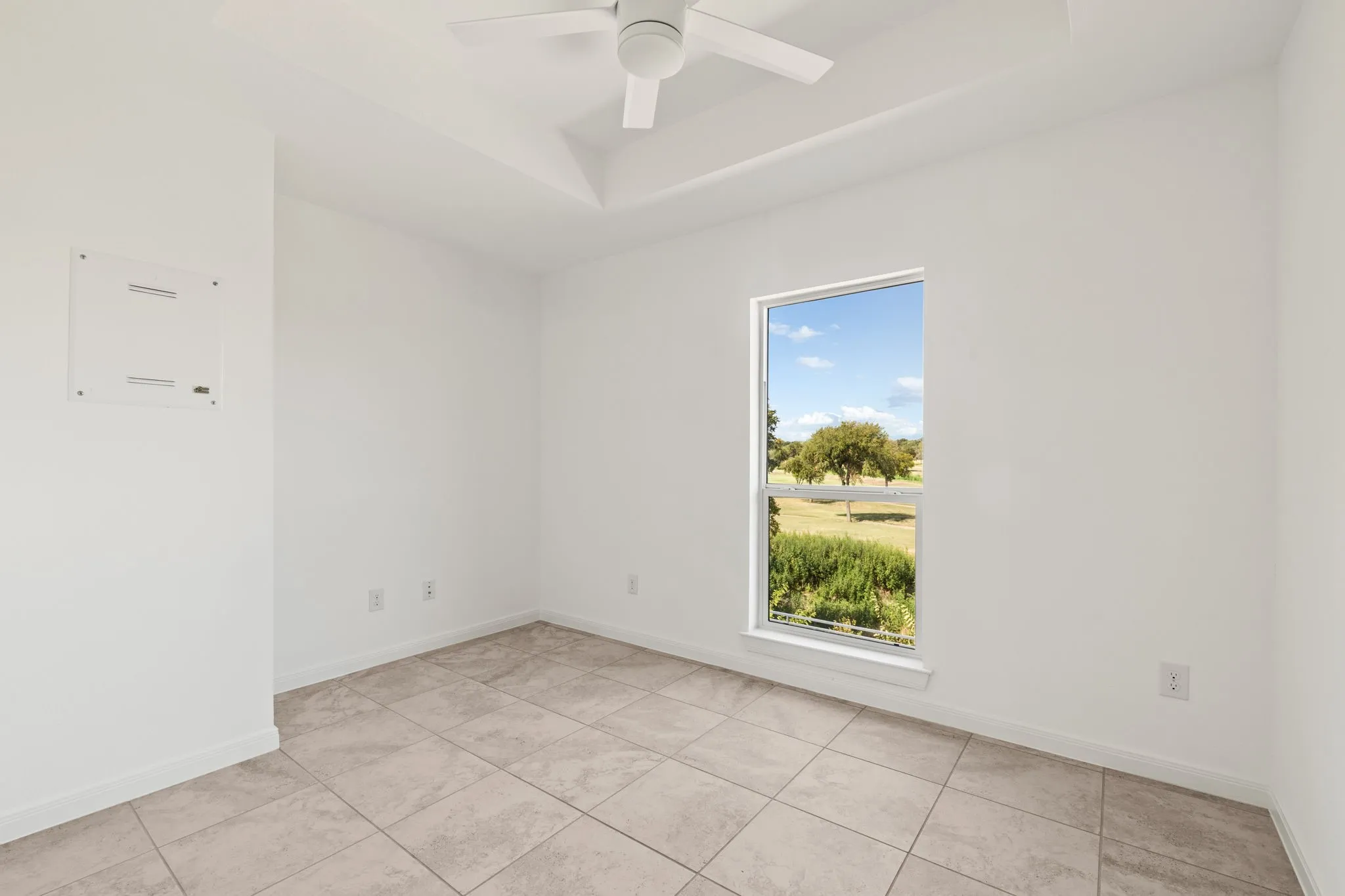 Single Family Residence For Sale in Dallas County , 3648 Bluegrass Drive, Grand Prairie, Texas 75052, 4 Bedroom, 3 Bathroom, 2 Garage spaces, 2,208 Sqft, built in 2018, mls#21382937, Real Estate Agent in Grand Prairie, Homes For Sale in Dallas county, Homes For Sale in Grand Prairie, Realtor in Grand Prairie Texas, Real Estate Brokerage Independent Realty Texas, Luminita Cordes Realtor