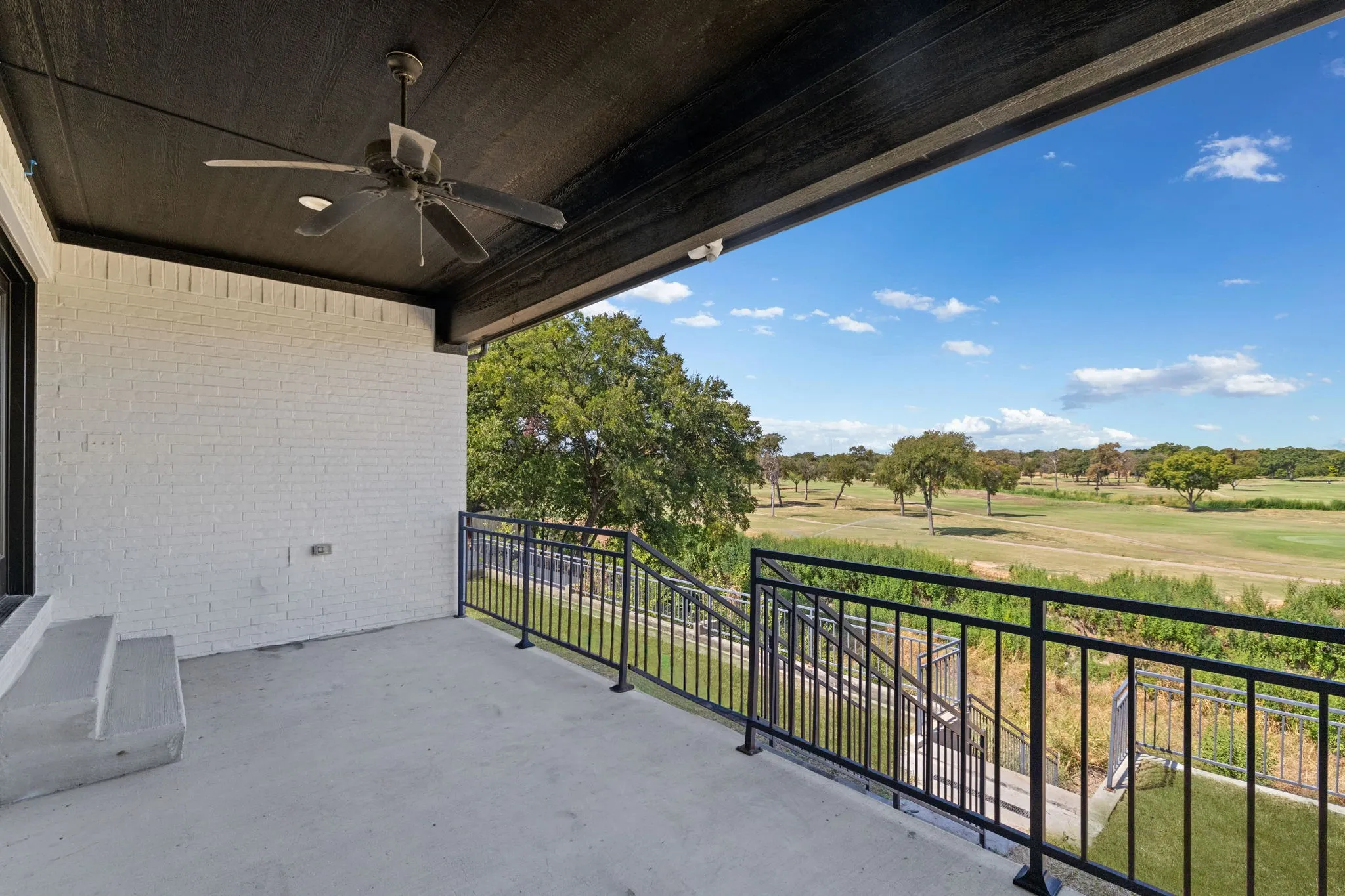 Single Family Residence For Sale in Dallas County , 3648 Bluegrass Drive, Grand Prairie, Texas 75052, 4 Bedroom, 3 Bathroom, 2 Garage spaces, 2,208 Sqft, built in 2018, mls#21382937, Real Estate Agent in Grand Prairie, Homes For Sale in Dallas county, Homes For Sale in Grand Prairie, Realtor in Grand Prairie Texas, Real Estate Brokerage Independent Realty Texas, Luminita Cordes Realtor