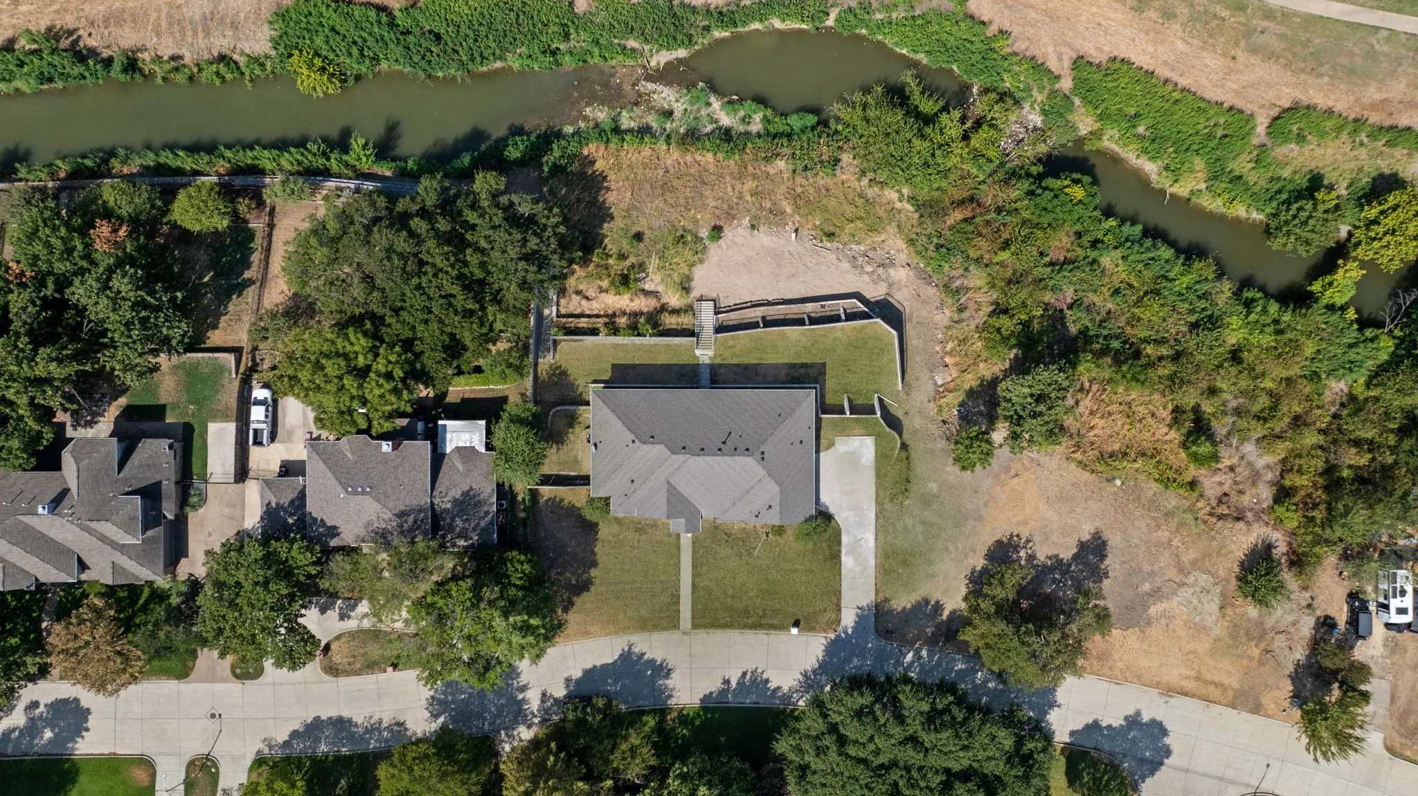 Single Family Residence For Sale in Dallas County , 3648 Bluegrass Drive, Grand Prairie, Texas 75052, 4 Bedroom, 3 Bathroom, 2 Garage spaces, 2,208 Sqft, built in 2018, mls#21382937, Real Estate Agent in Grand Prairie, Homes For Sale in Dallas county, Homes For Sale in Grand Prairie, Realtor in Grand Prairie Texas, Real Estate Brokerage Independent Realty Texas, Luminita Cordes Realtor
